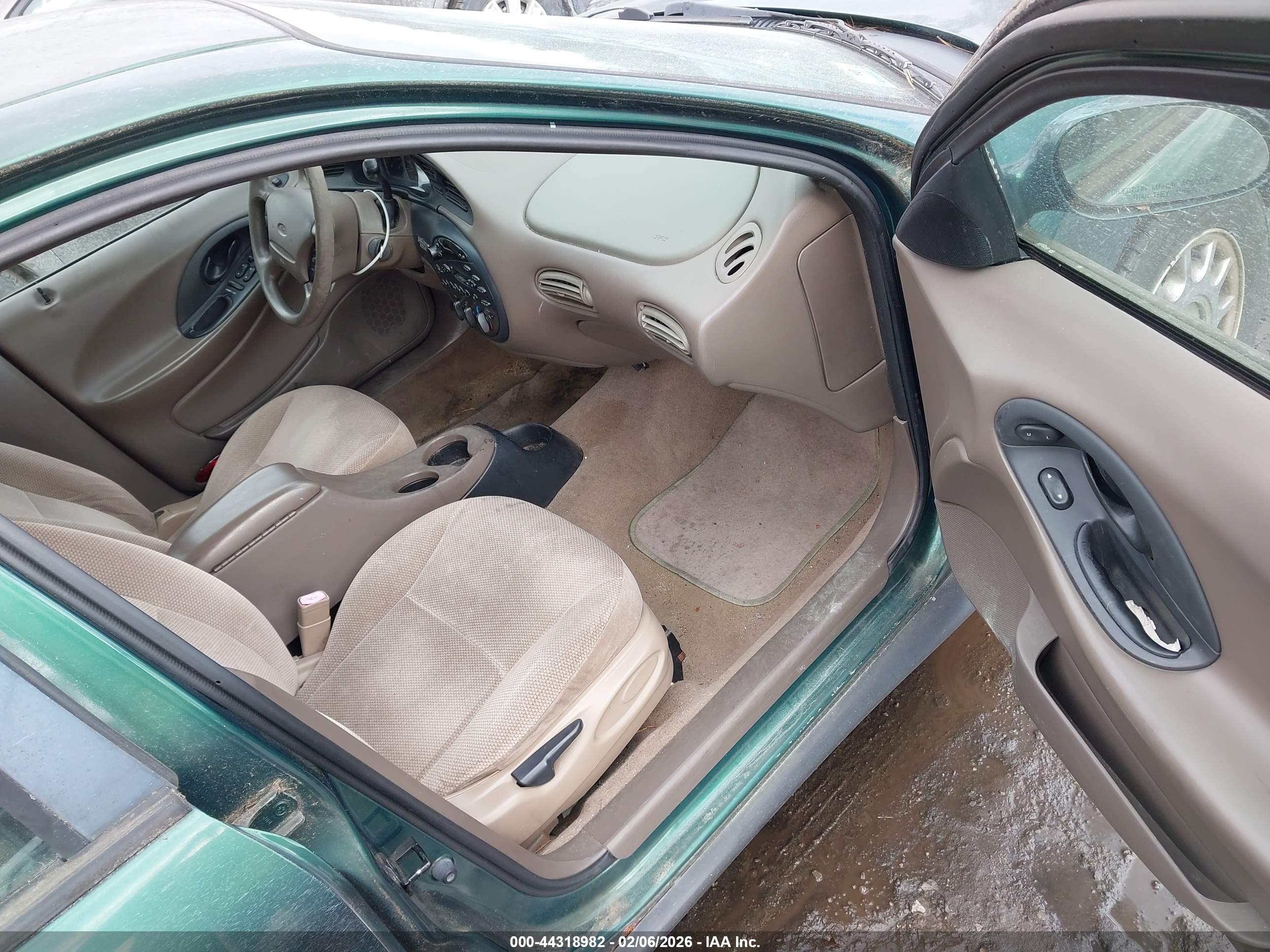 FORD TAURUS image 5
