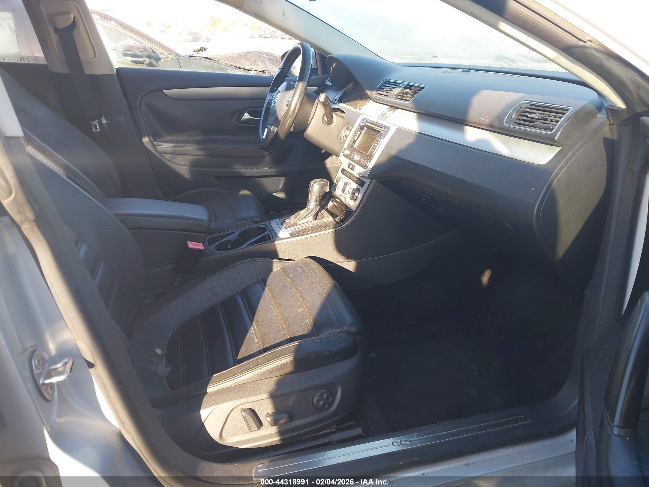 VOLKSWAGEN CC image 5