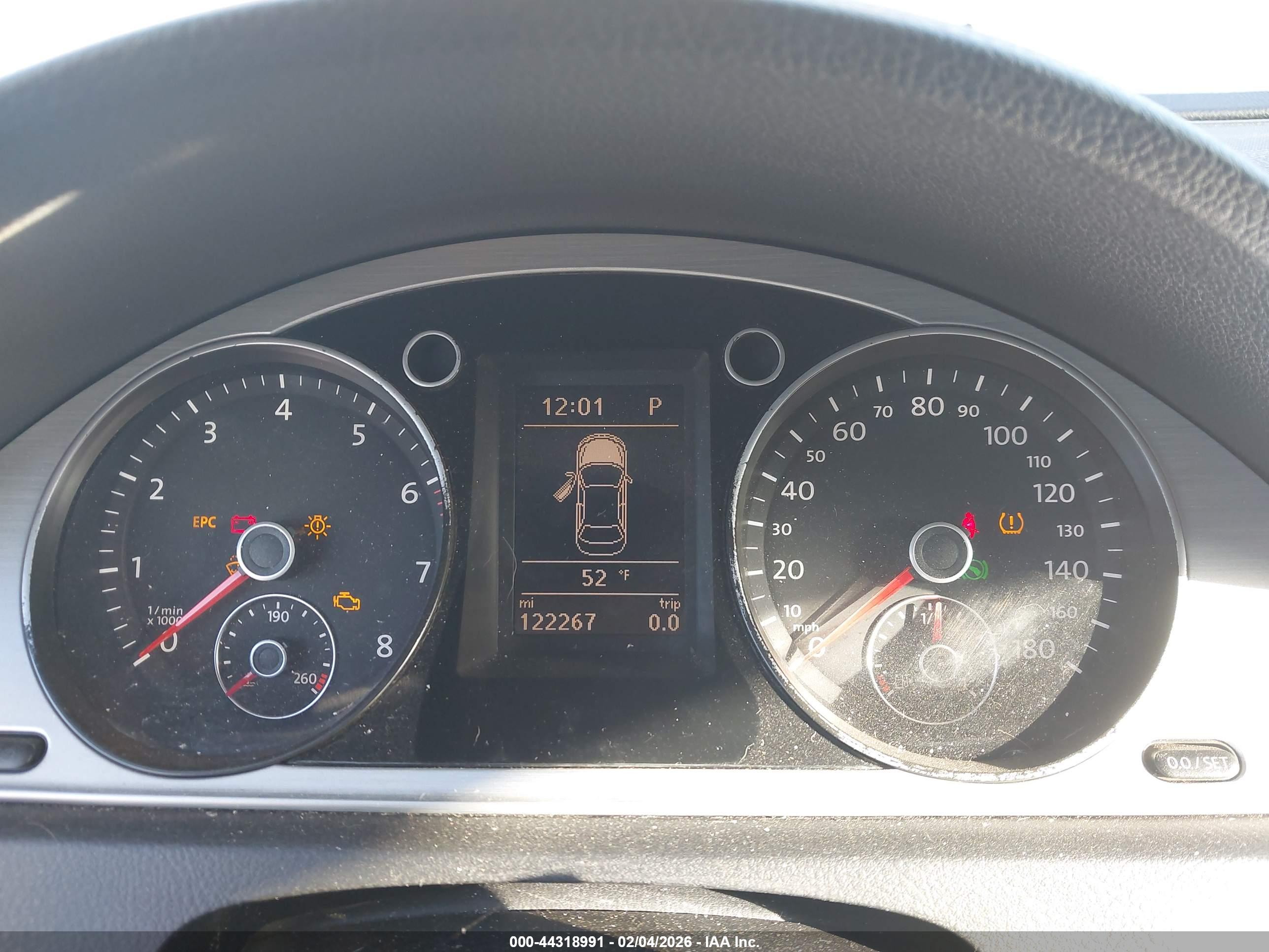 VOLKSWAGEN CC image 7