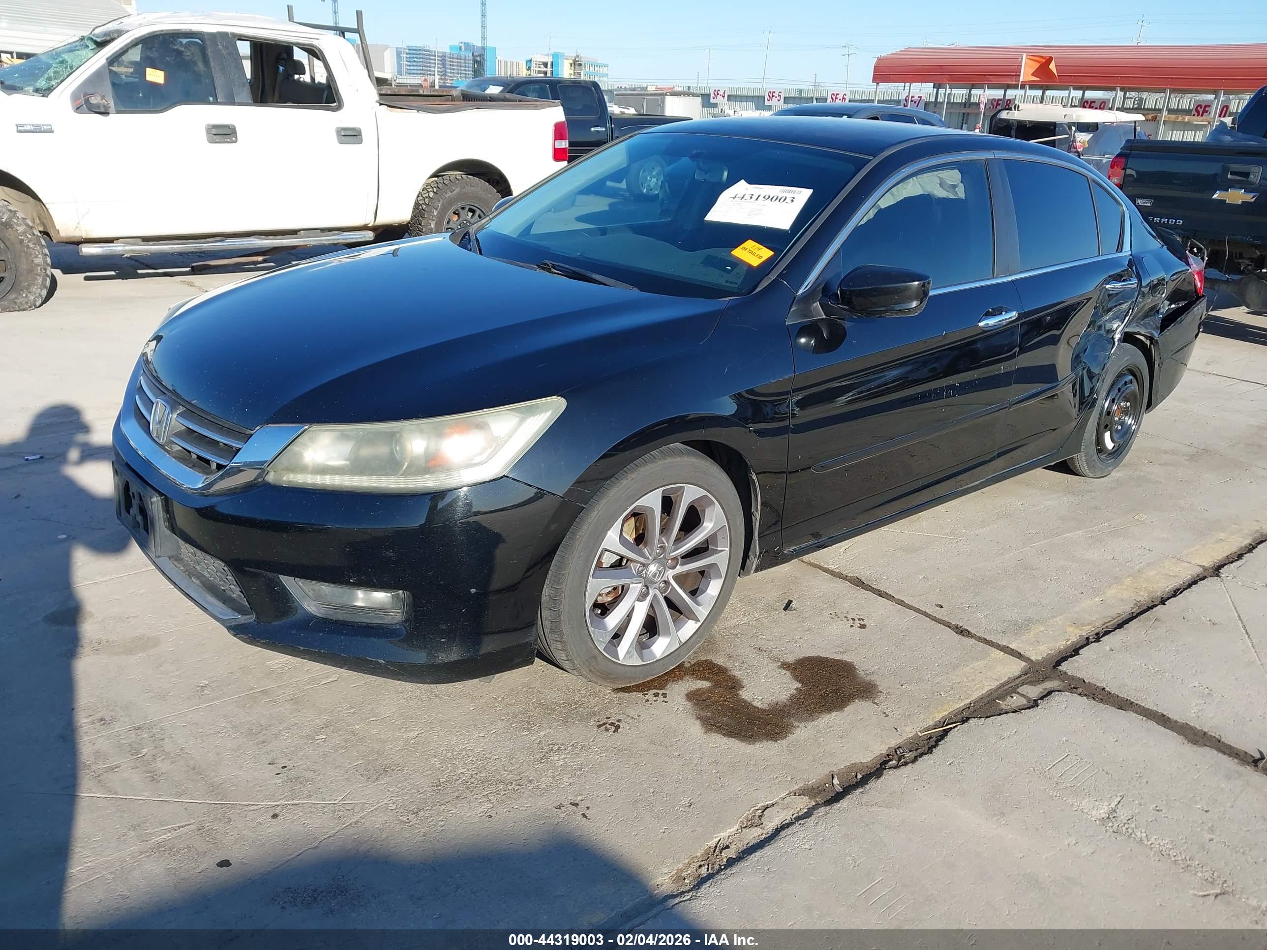 HONDA ACCORD image 2