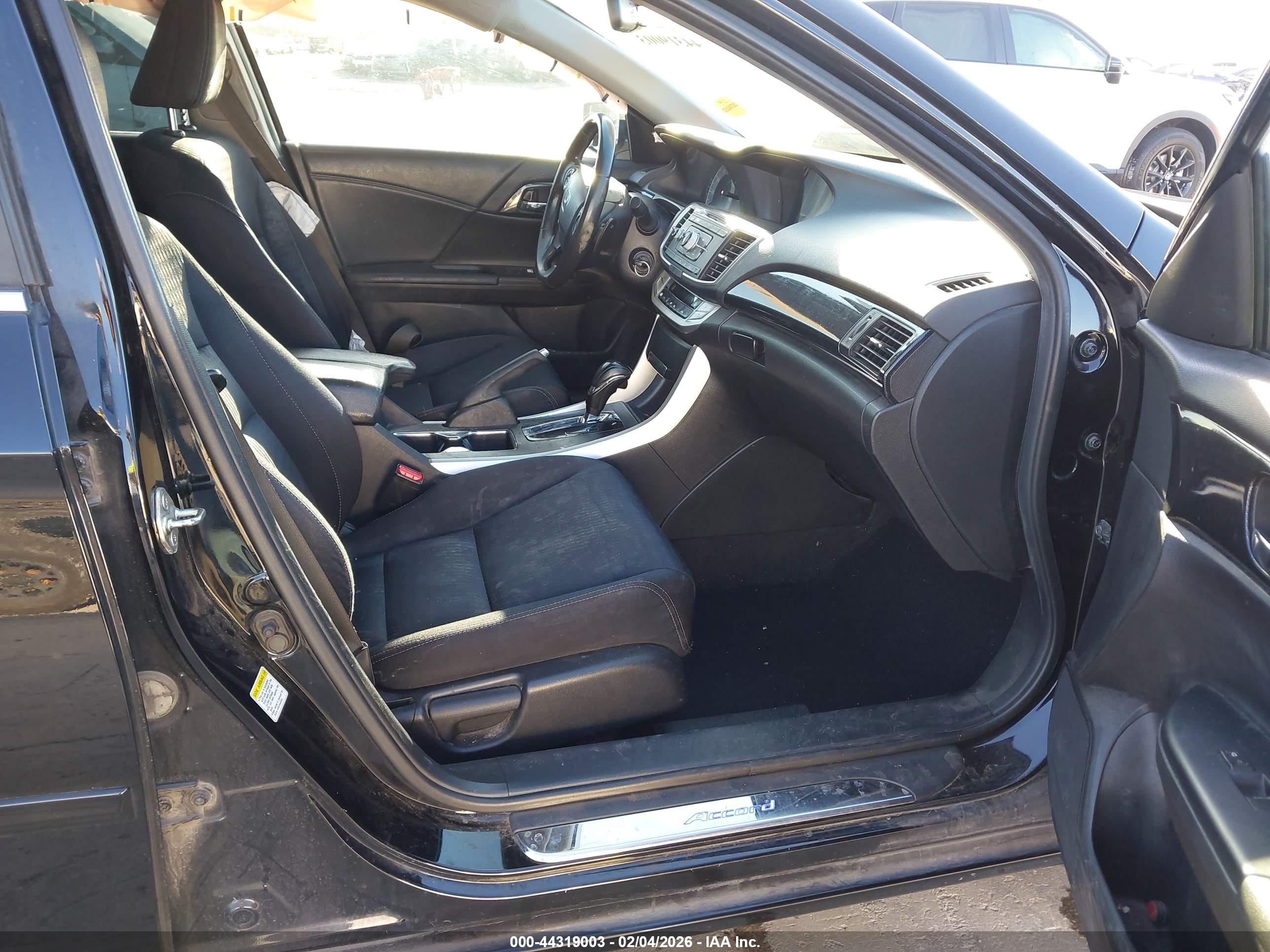 HONDA ACCORD image 5