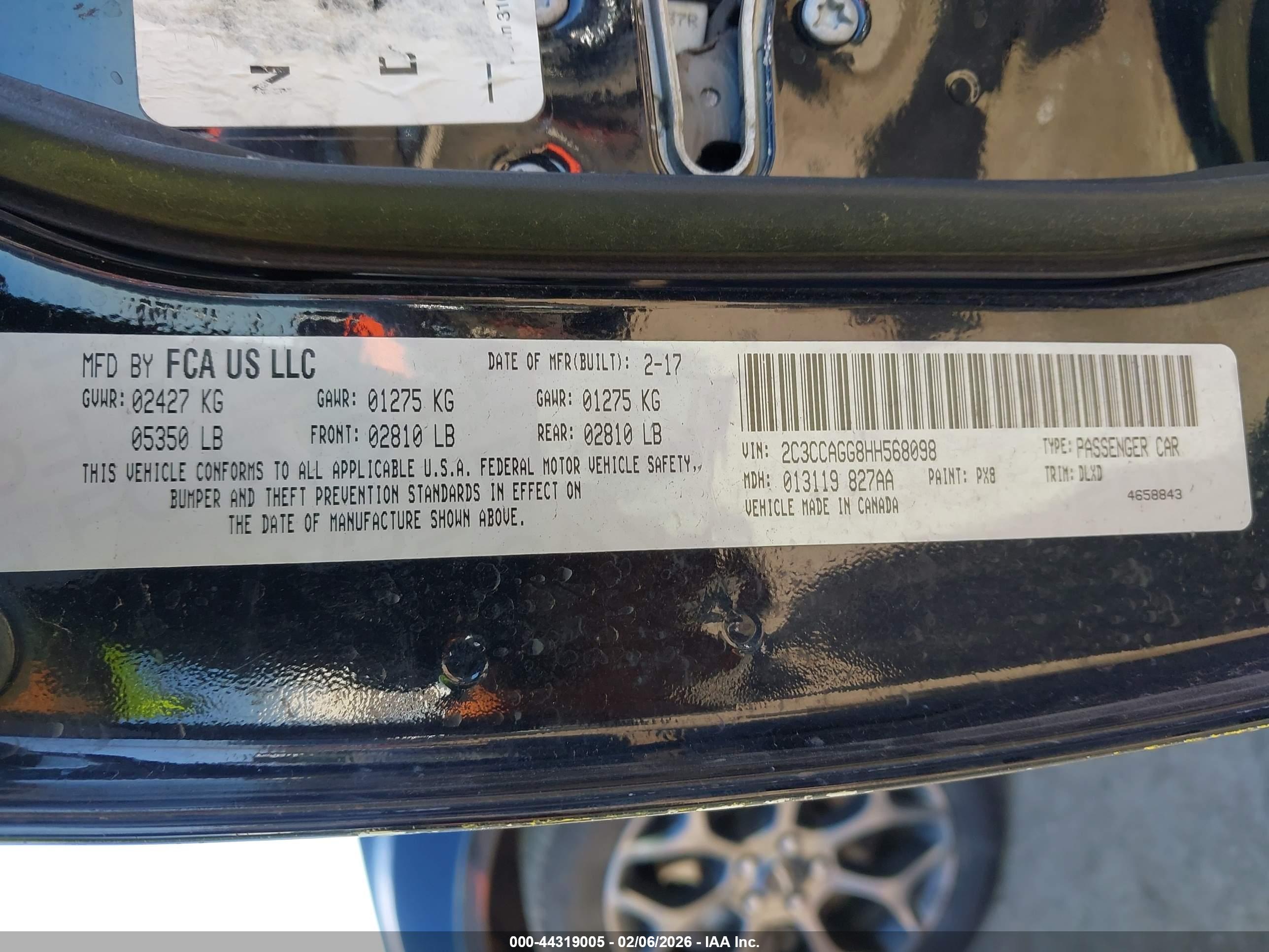 CHRYSLER 300 image 9