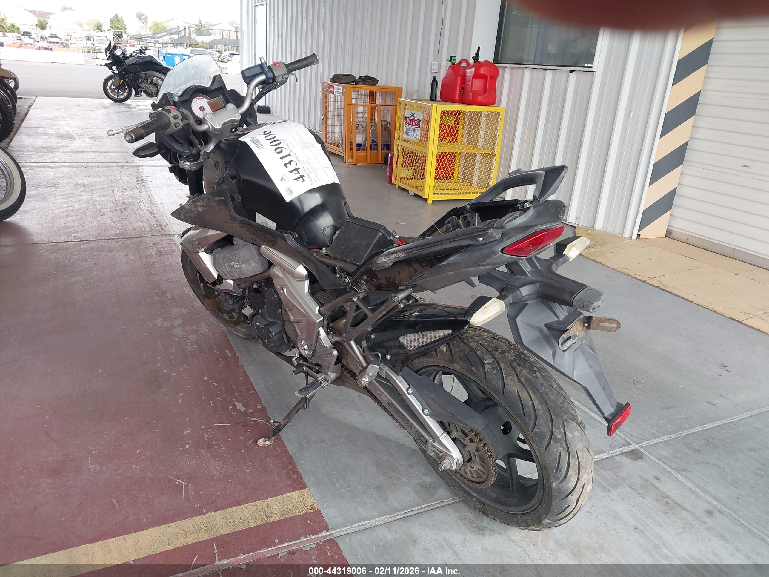 KAWASAKI LE650 image 3