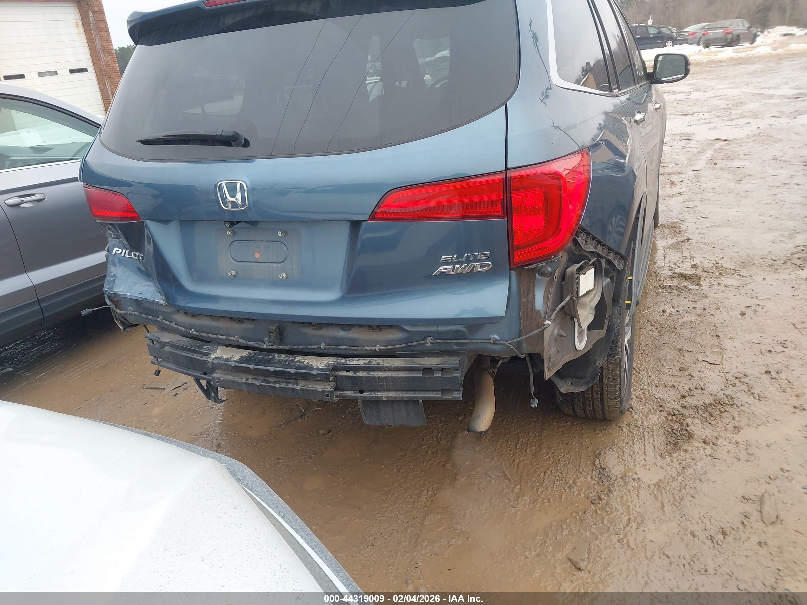 HONDA PILOT image 6
