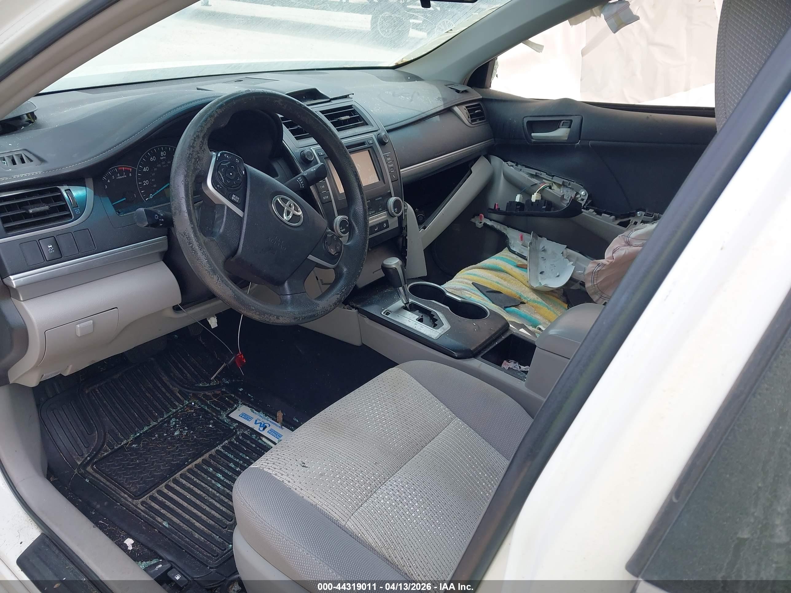 TOYOTA CAMRY image 5