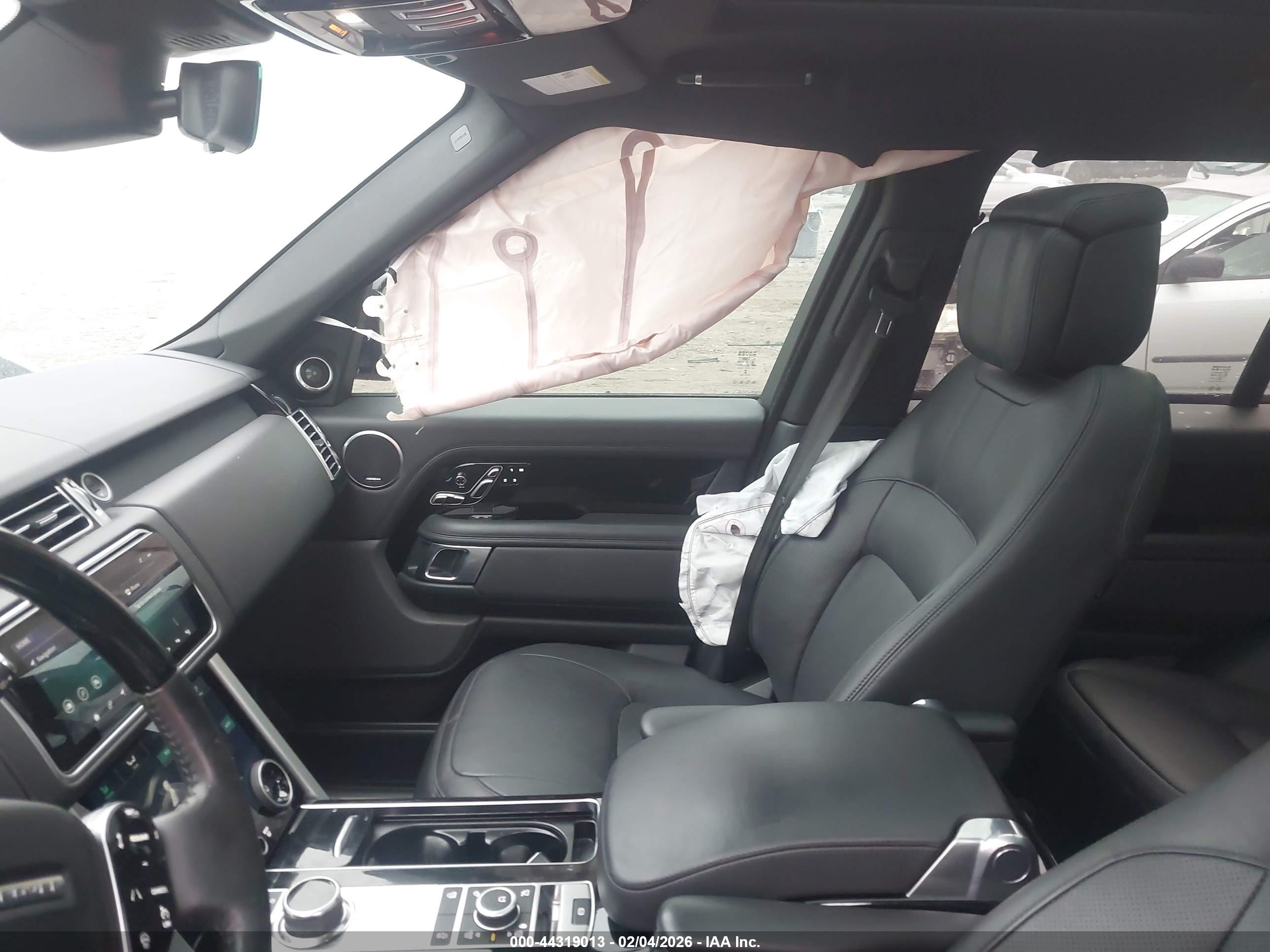 LAND ROVER image 5
