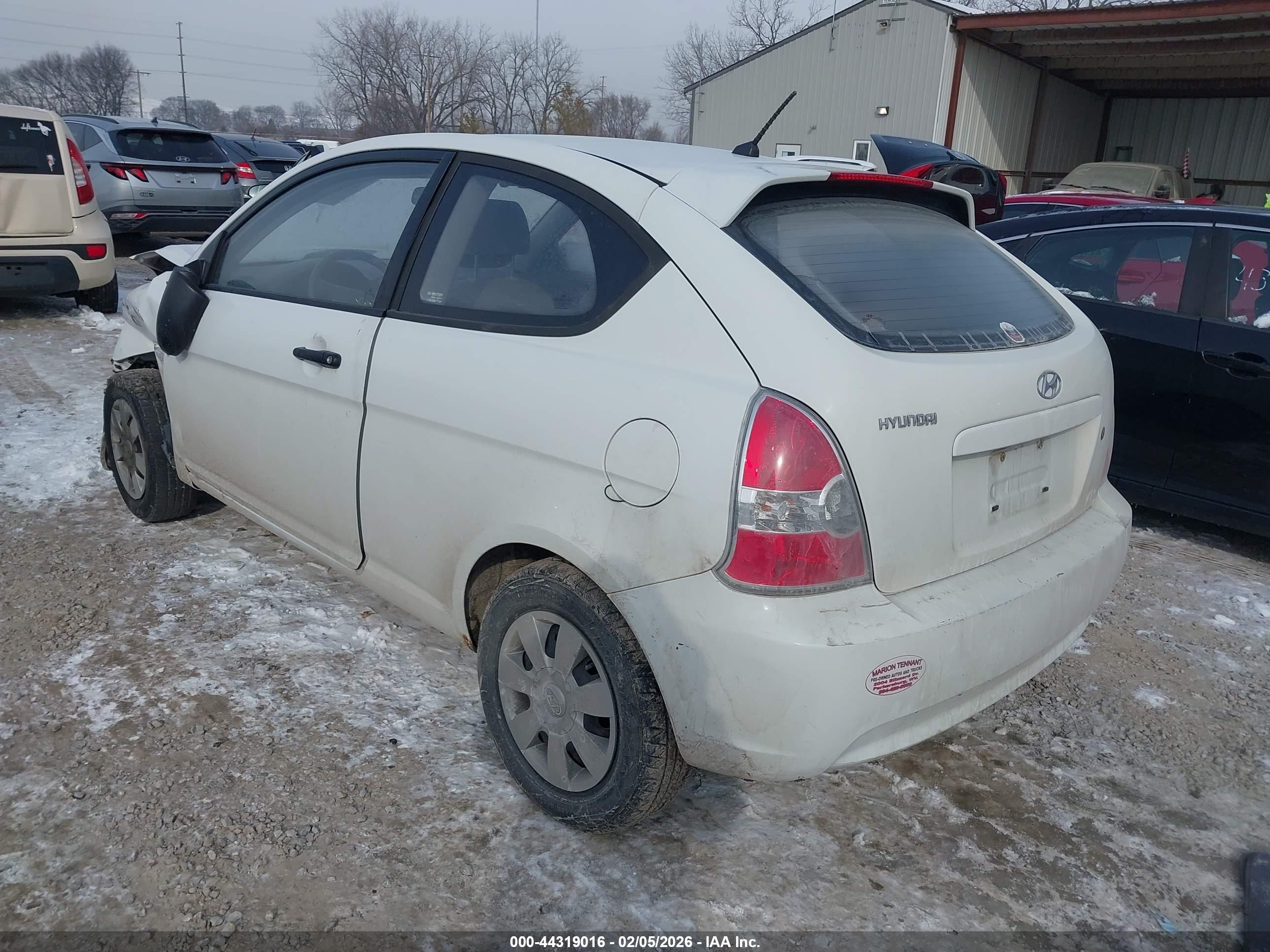 HYUNDAI ACCENT image 3