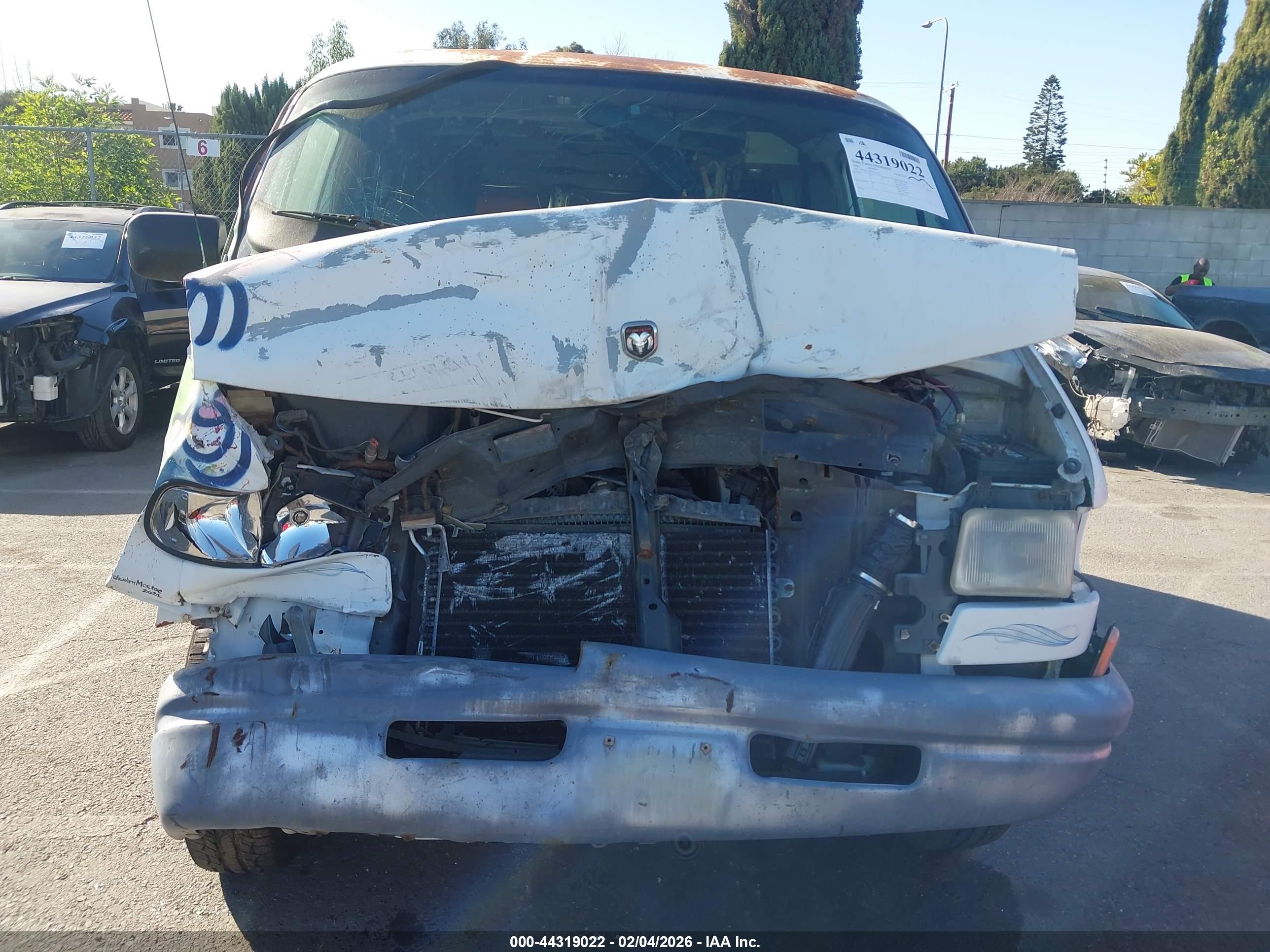 DODGE RAM image 6
