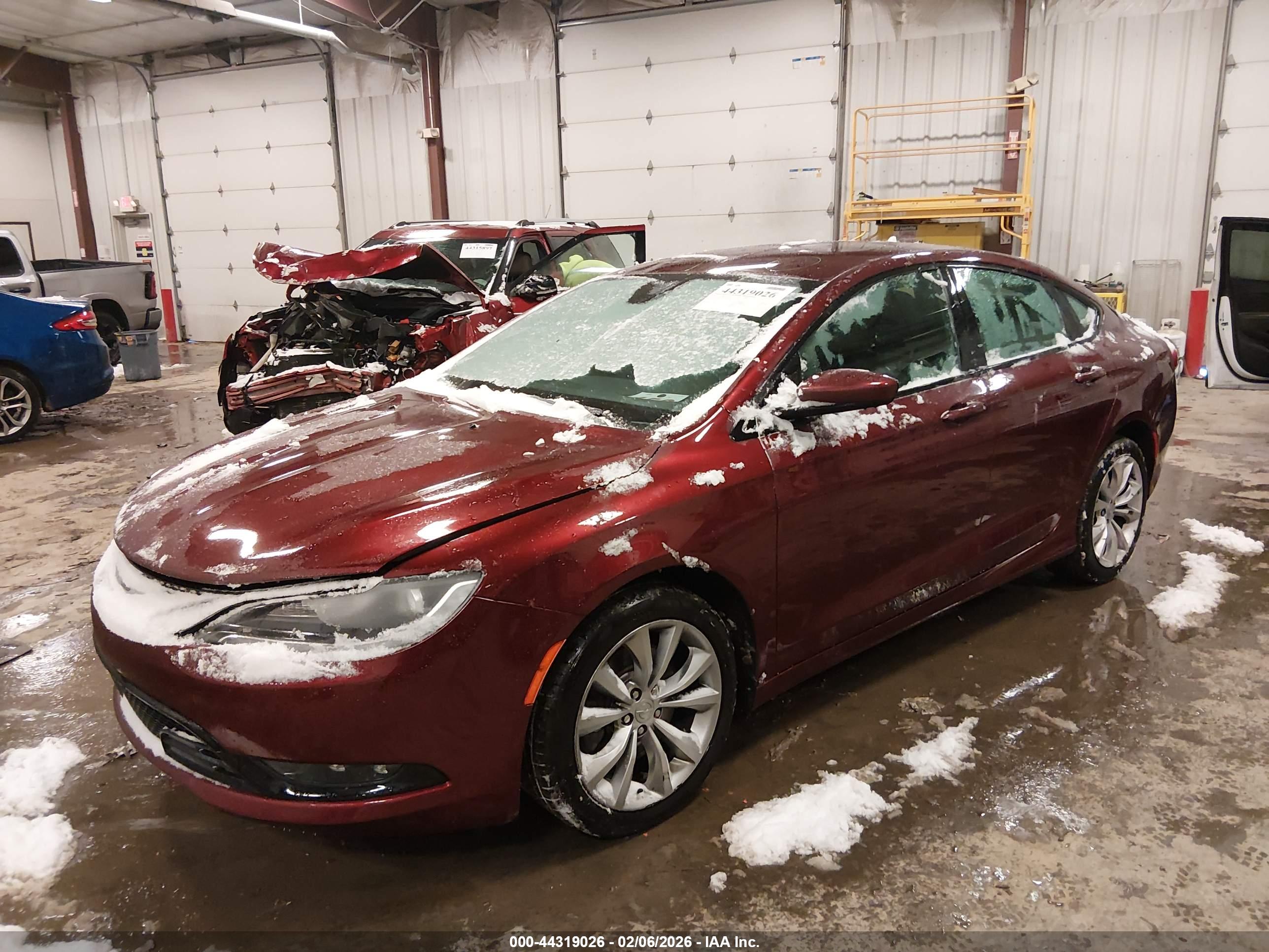 CHRYSLER 200 image 2