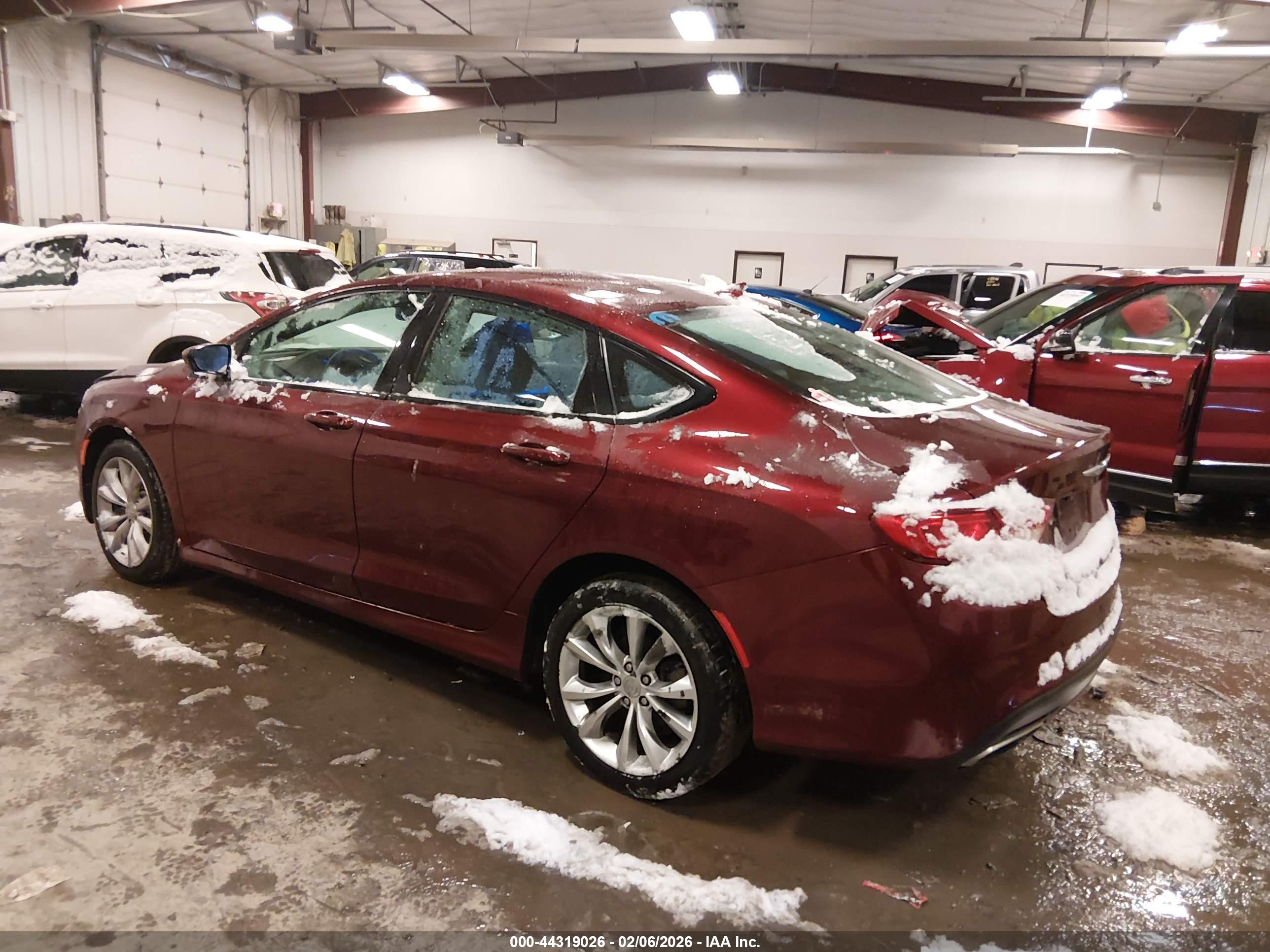 CHRYSLER 200 image 3