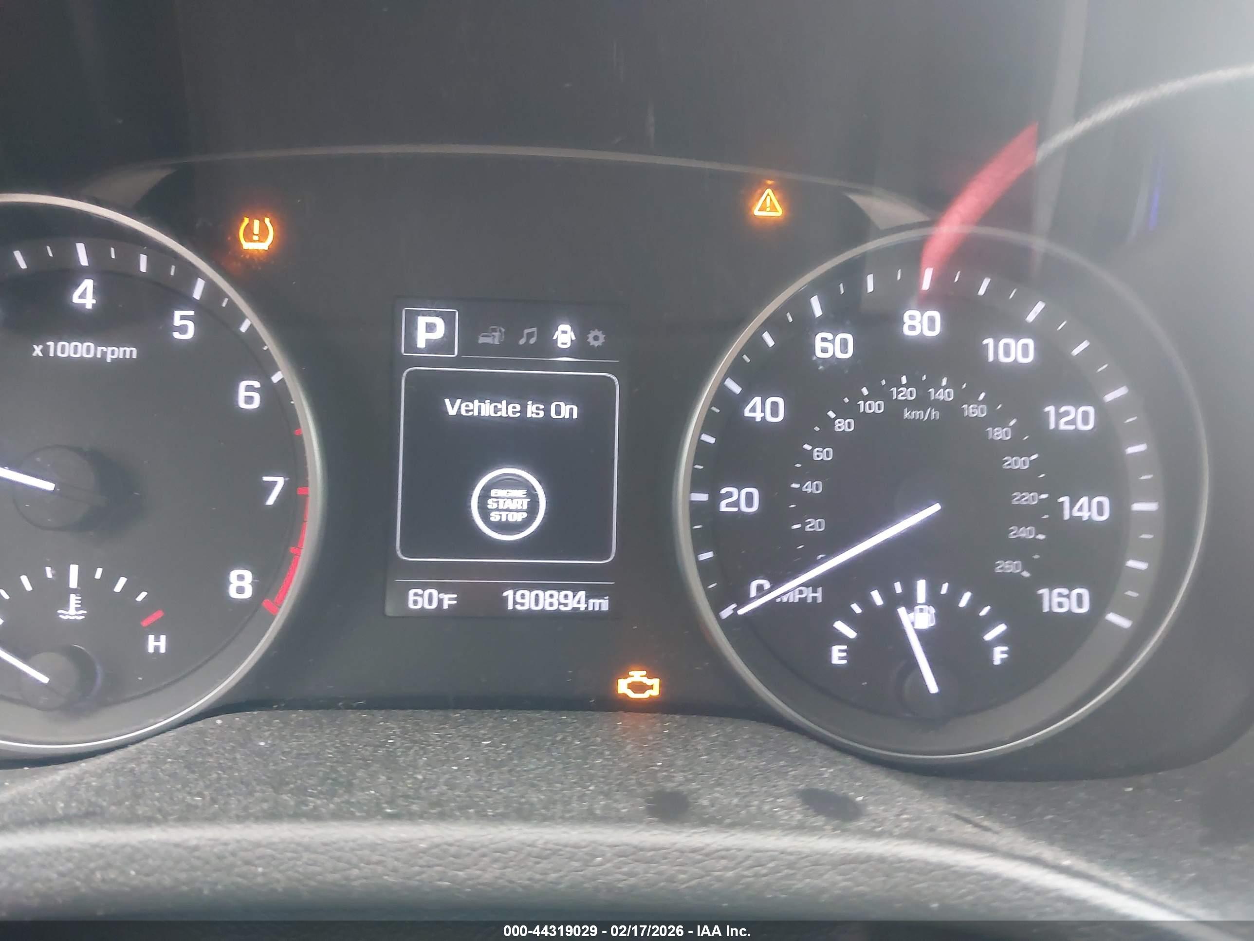HYUNDAI ELANTRA image 7