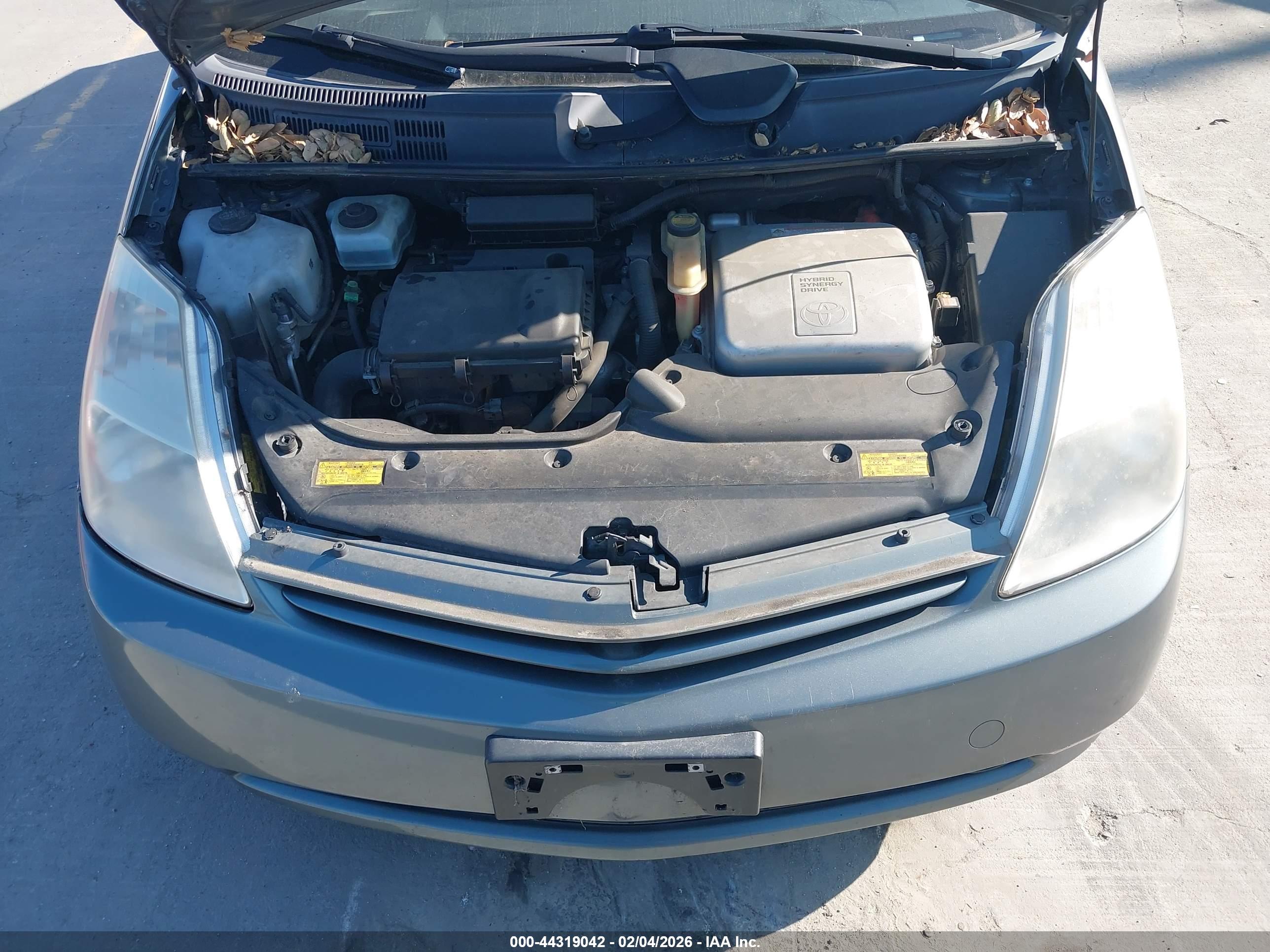 TOYOTA PRIUS image 10