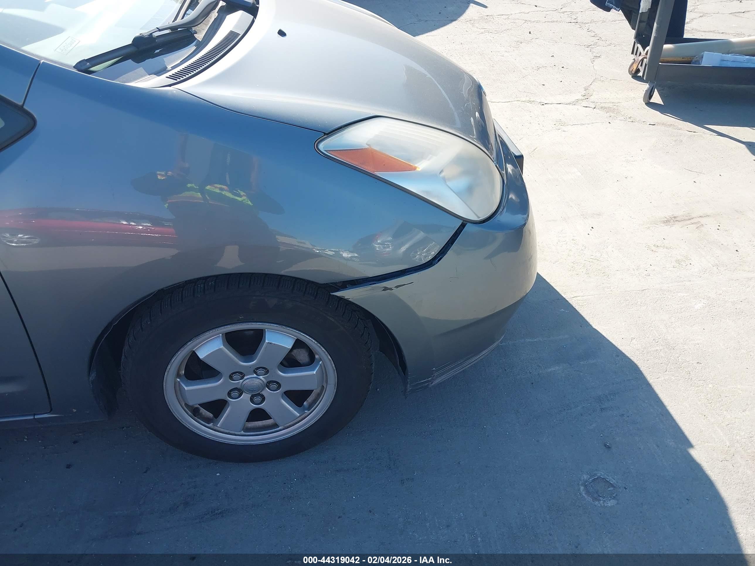TOYOTA PRIUS image 6