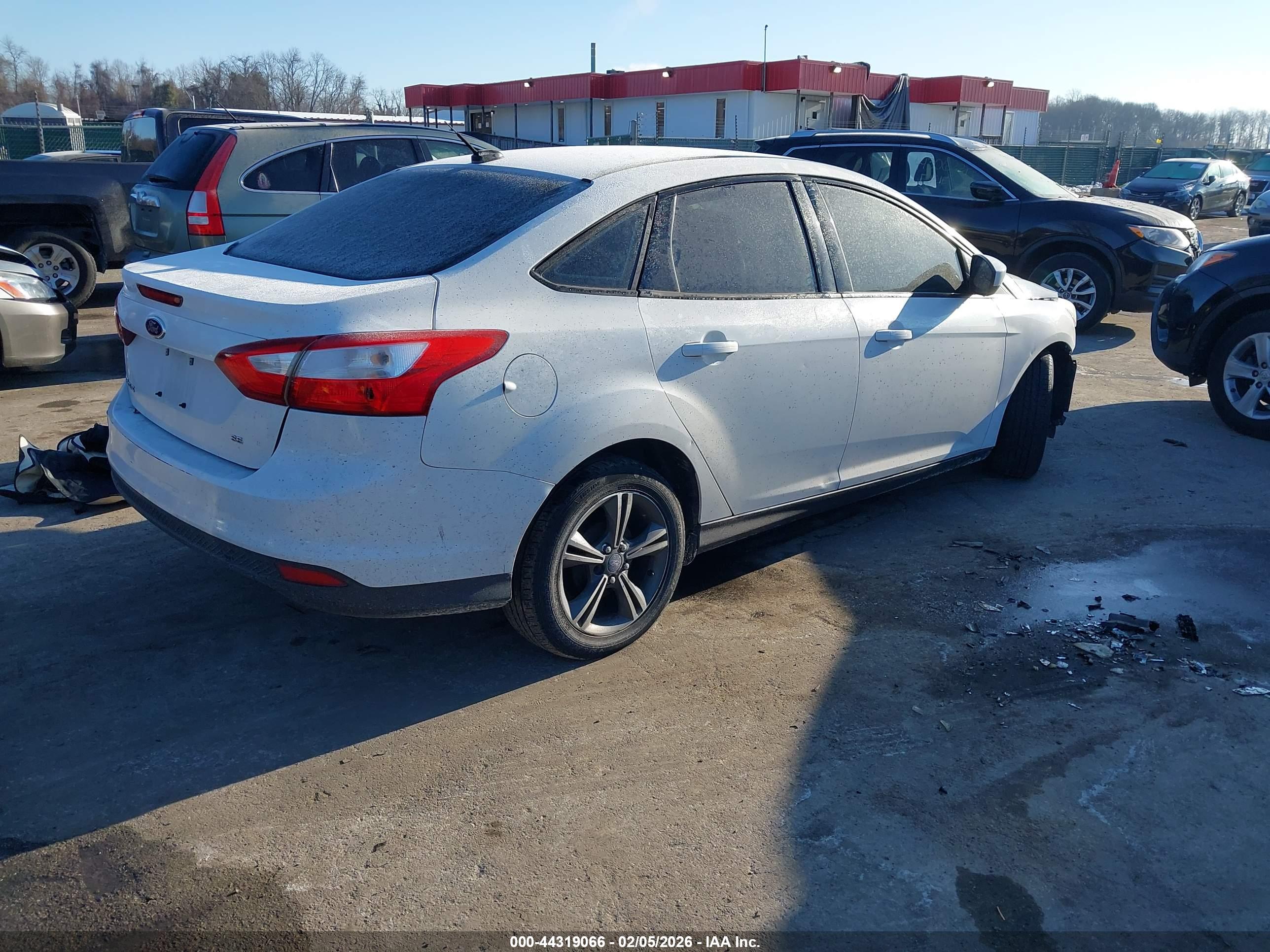 FORD FOCUS image 4