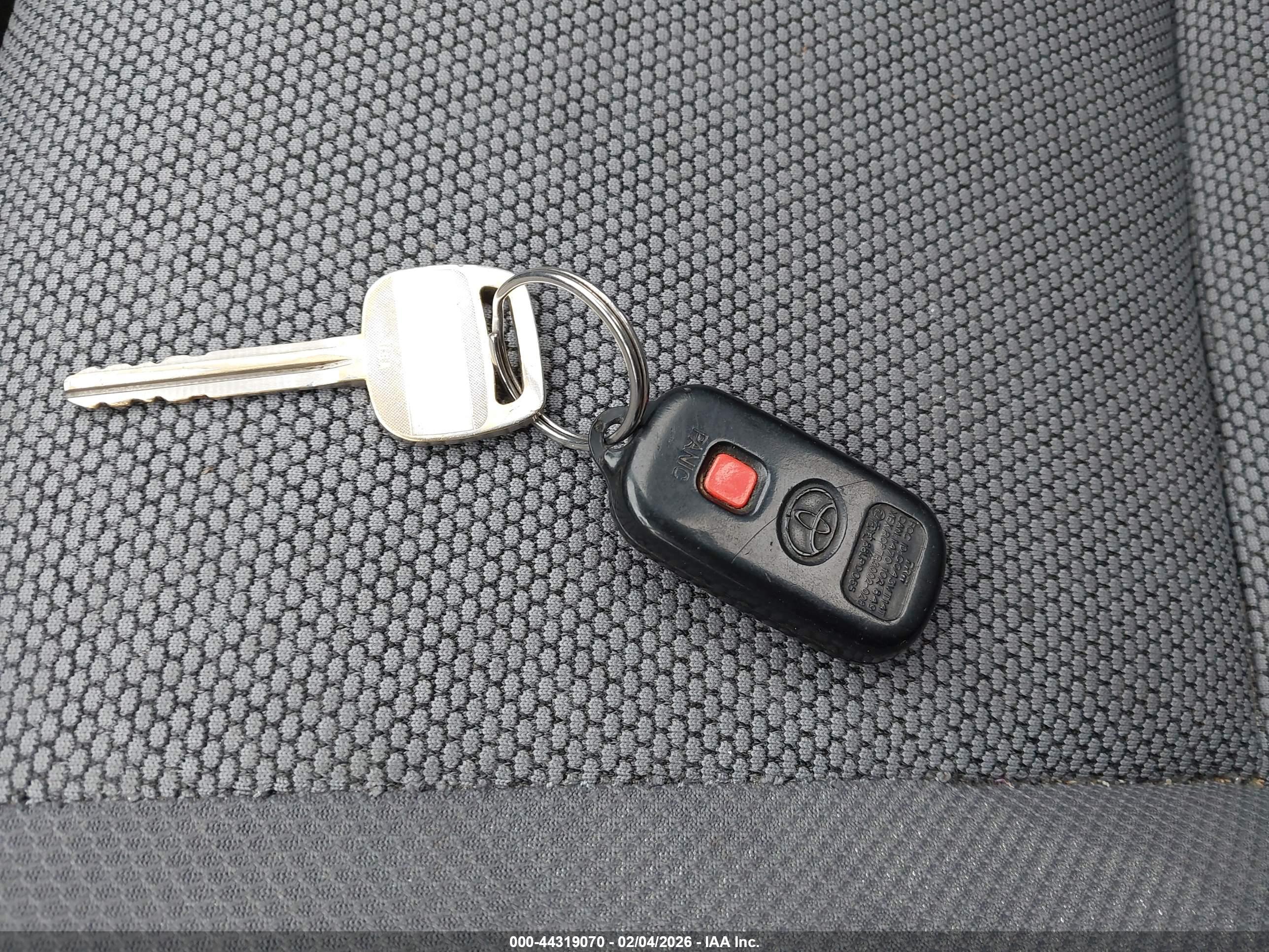 TOYOTA MATRIX image 11