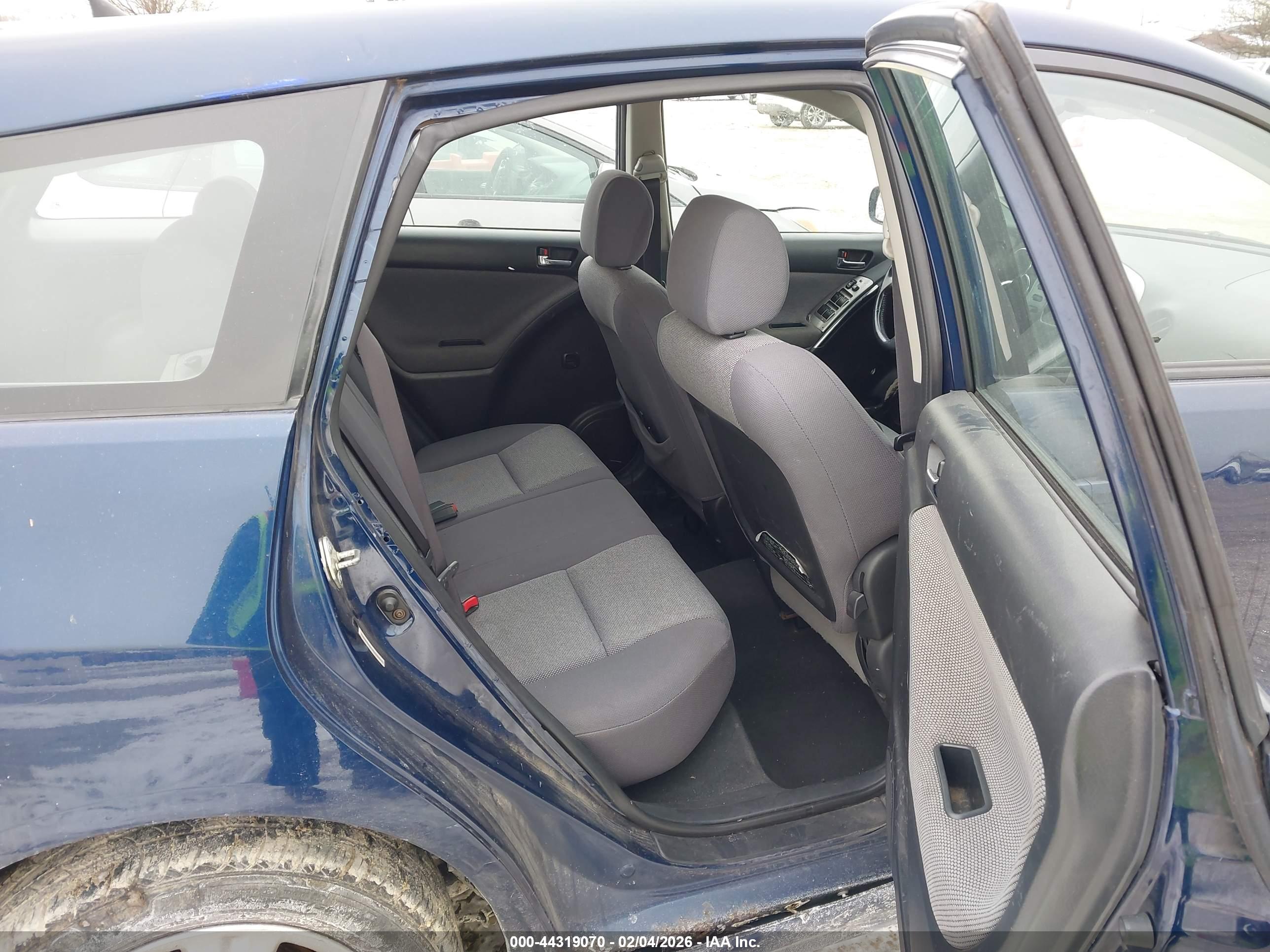 TOYOTA MATRIX image 8