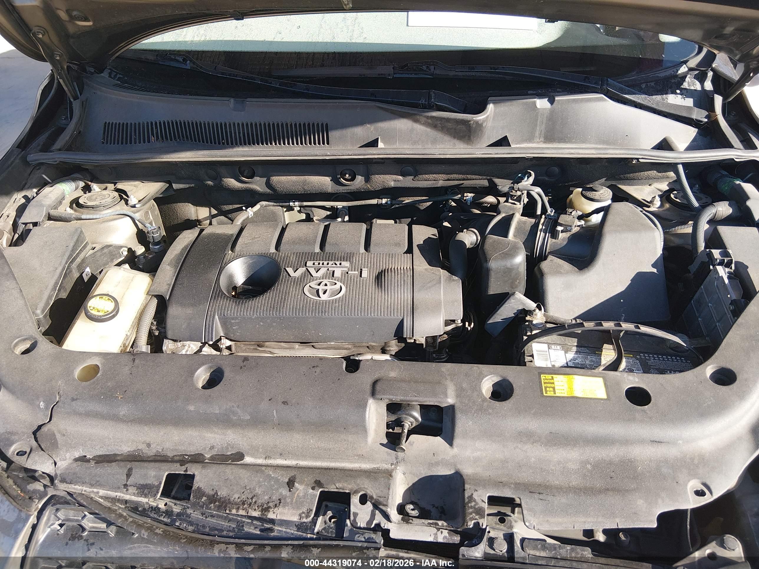 TOYOTA RAV4 image 10
