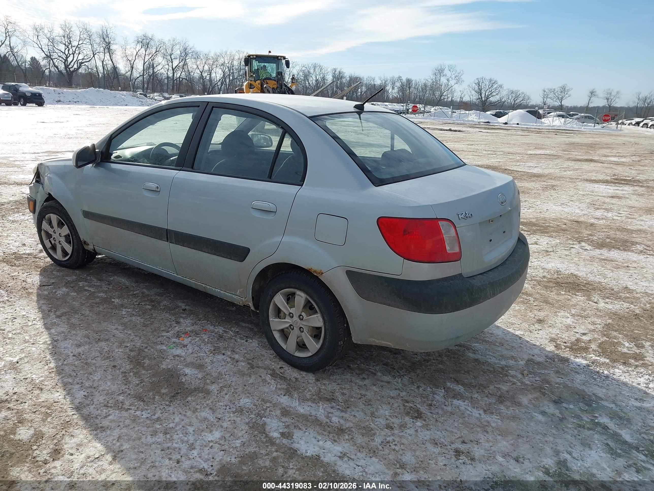 KIA RIO image 3