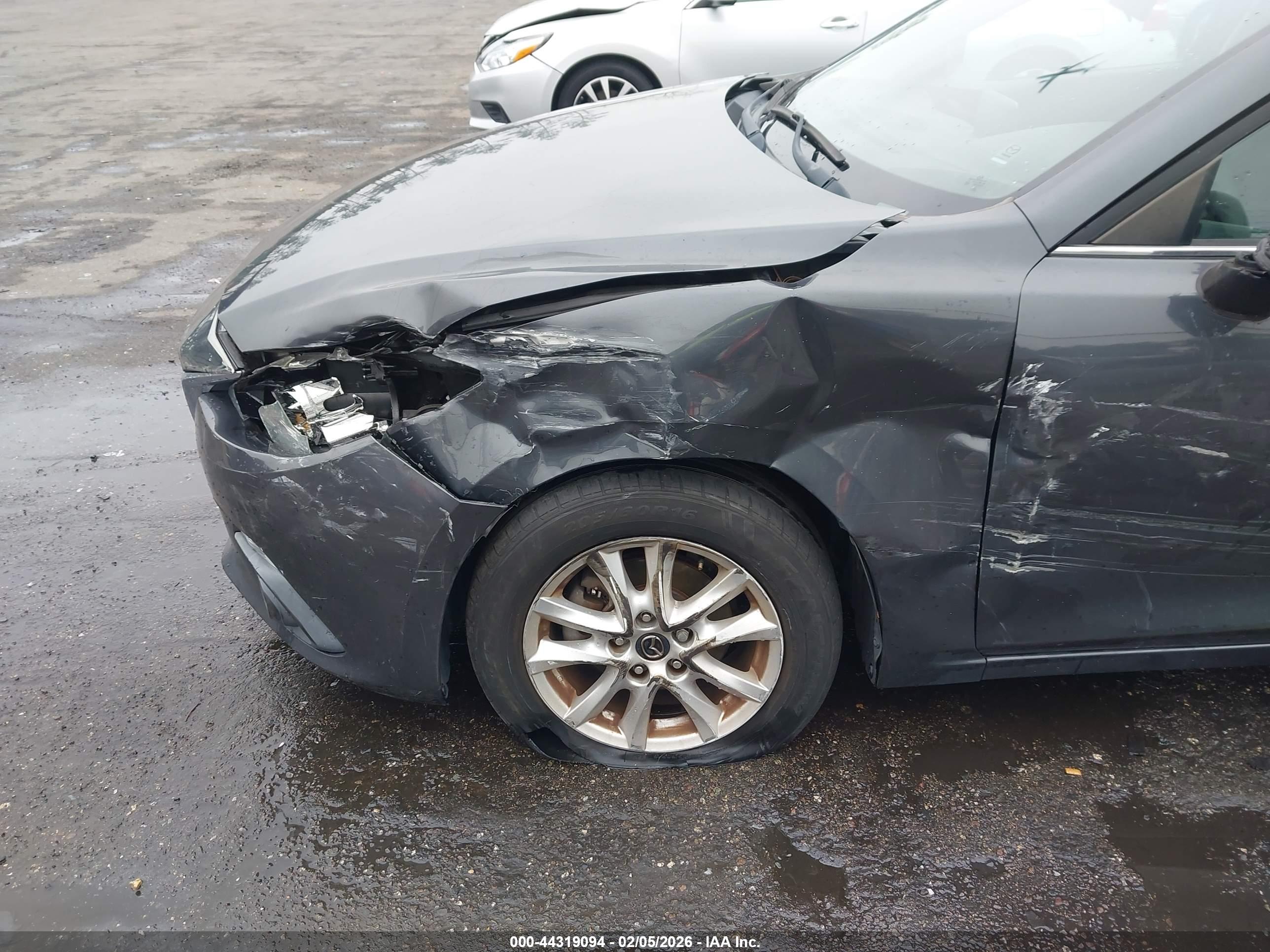 MAZDA MAZDA3 image 6
