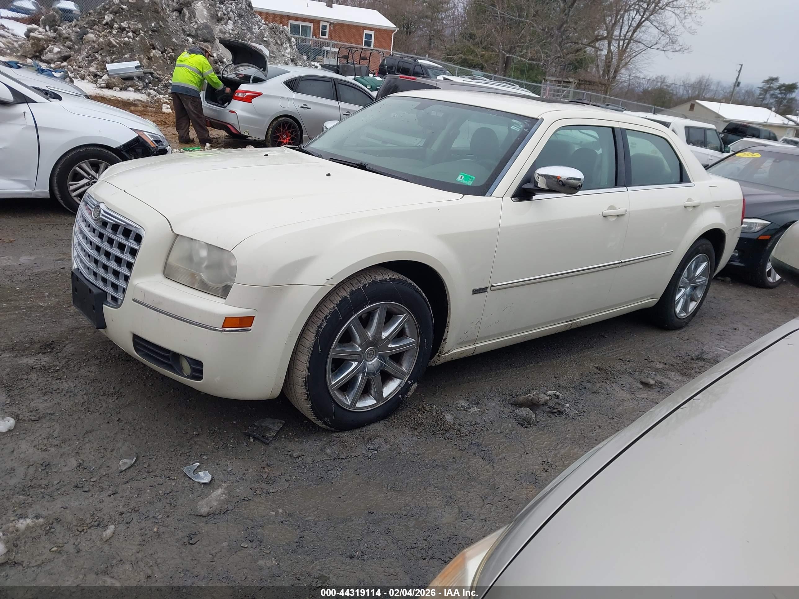 CHRYSLER 300 image 2
