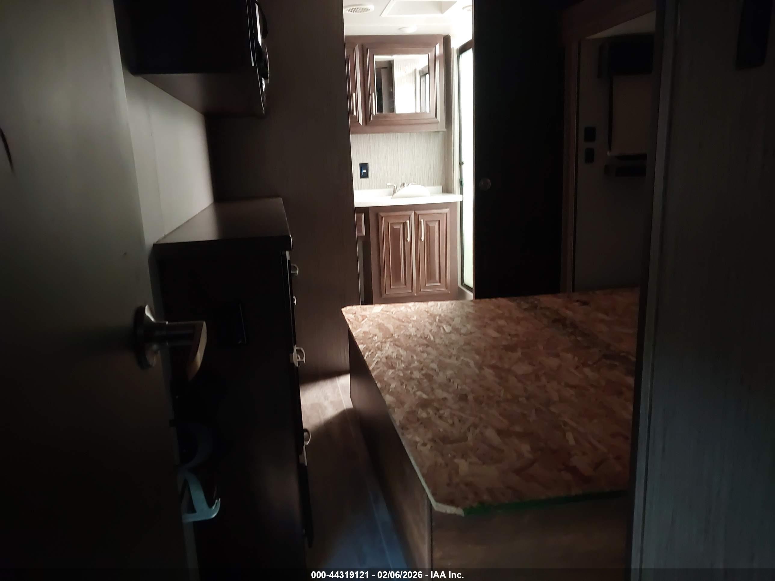 HEARTLAND RV image 8