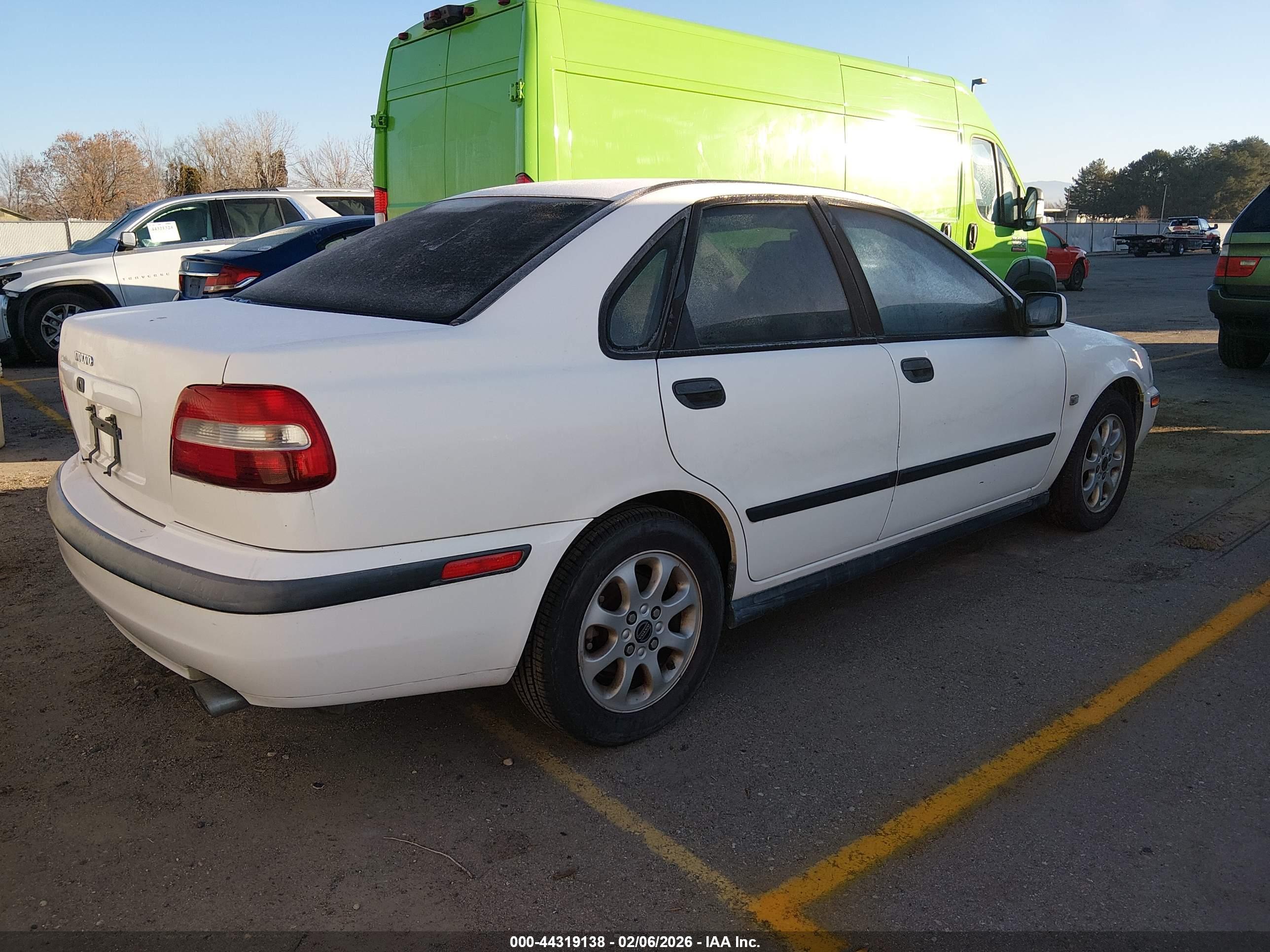 VOLVO S40 image 4