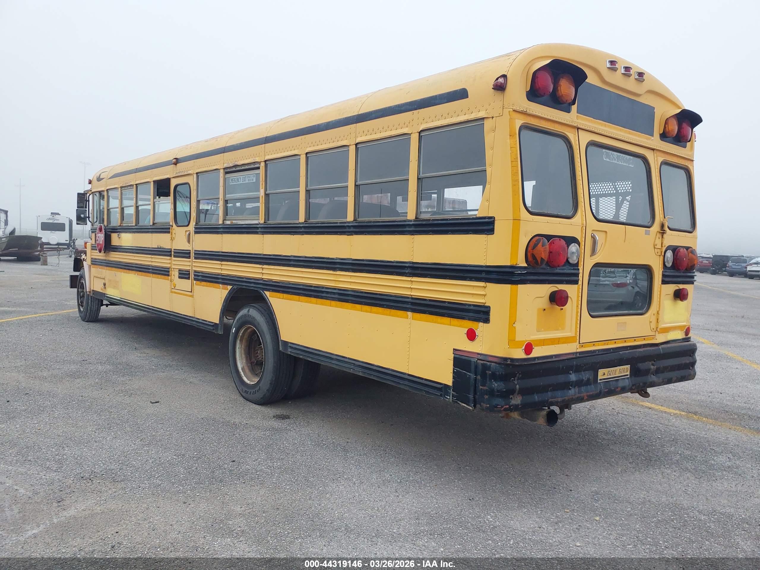GMC B7T042 image 3