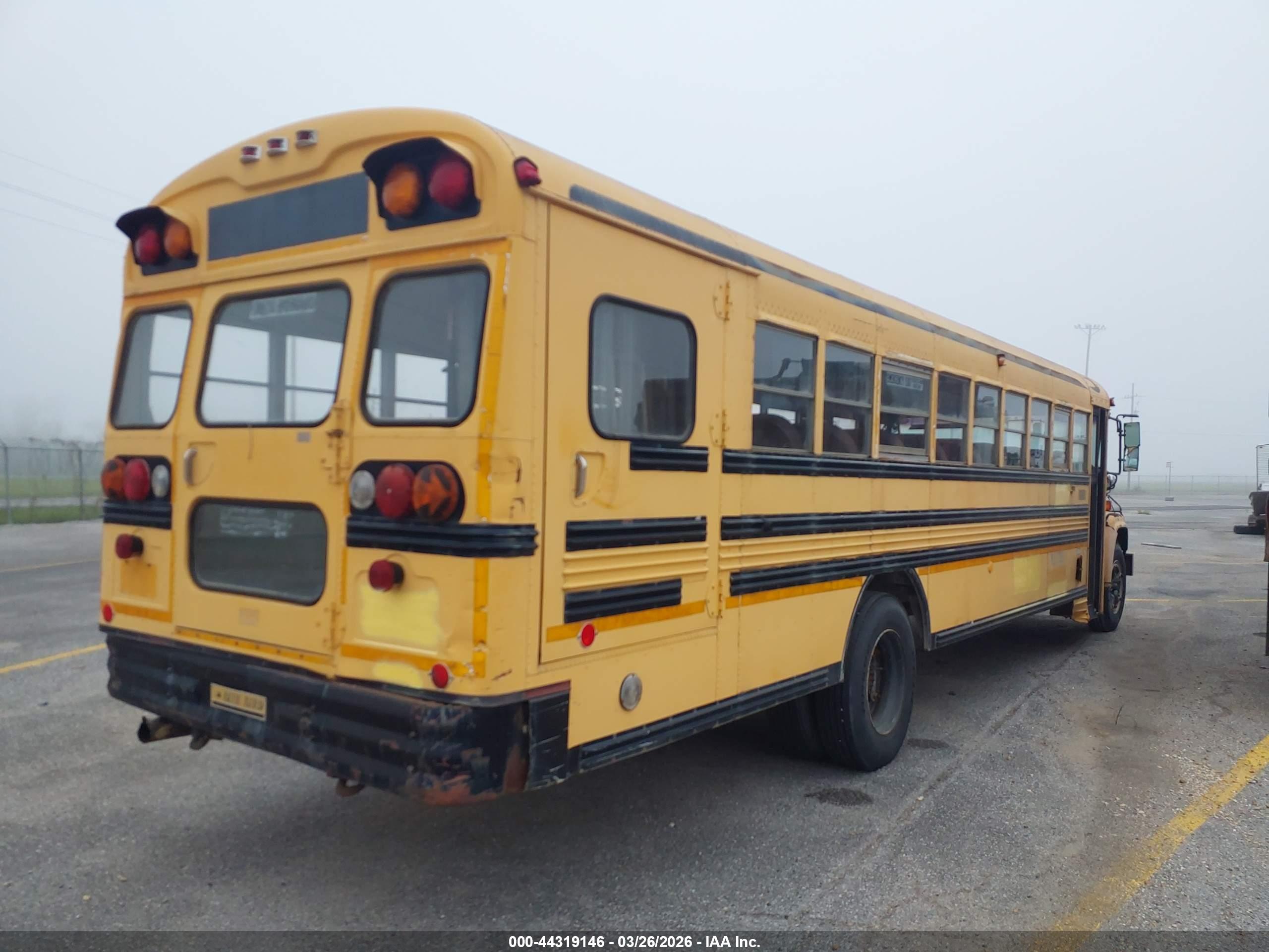 GMC B7T042 image 4