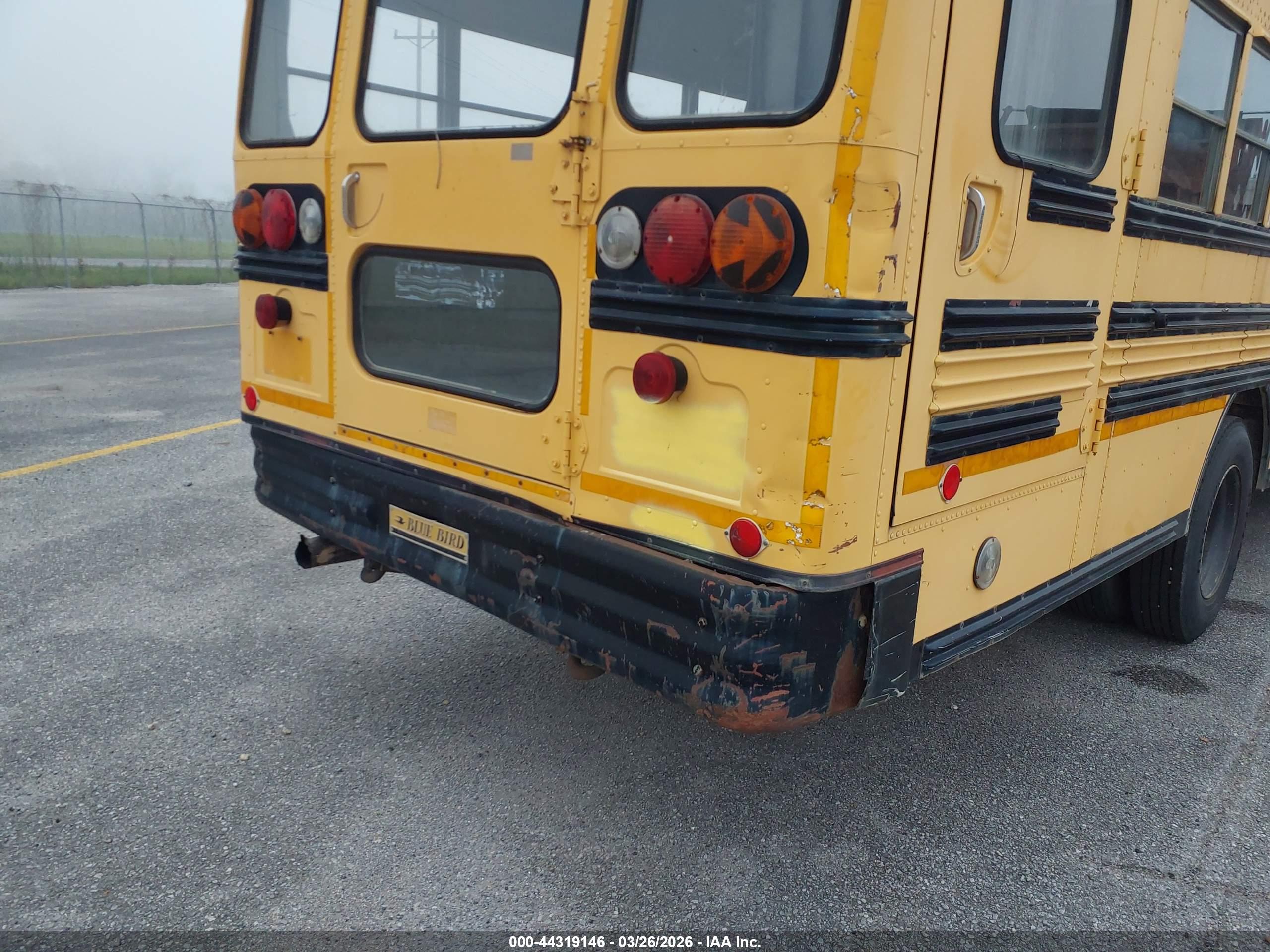 GMC B7T042 image 6