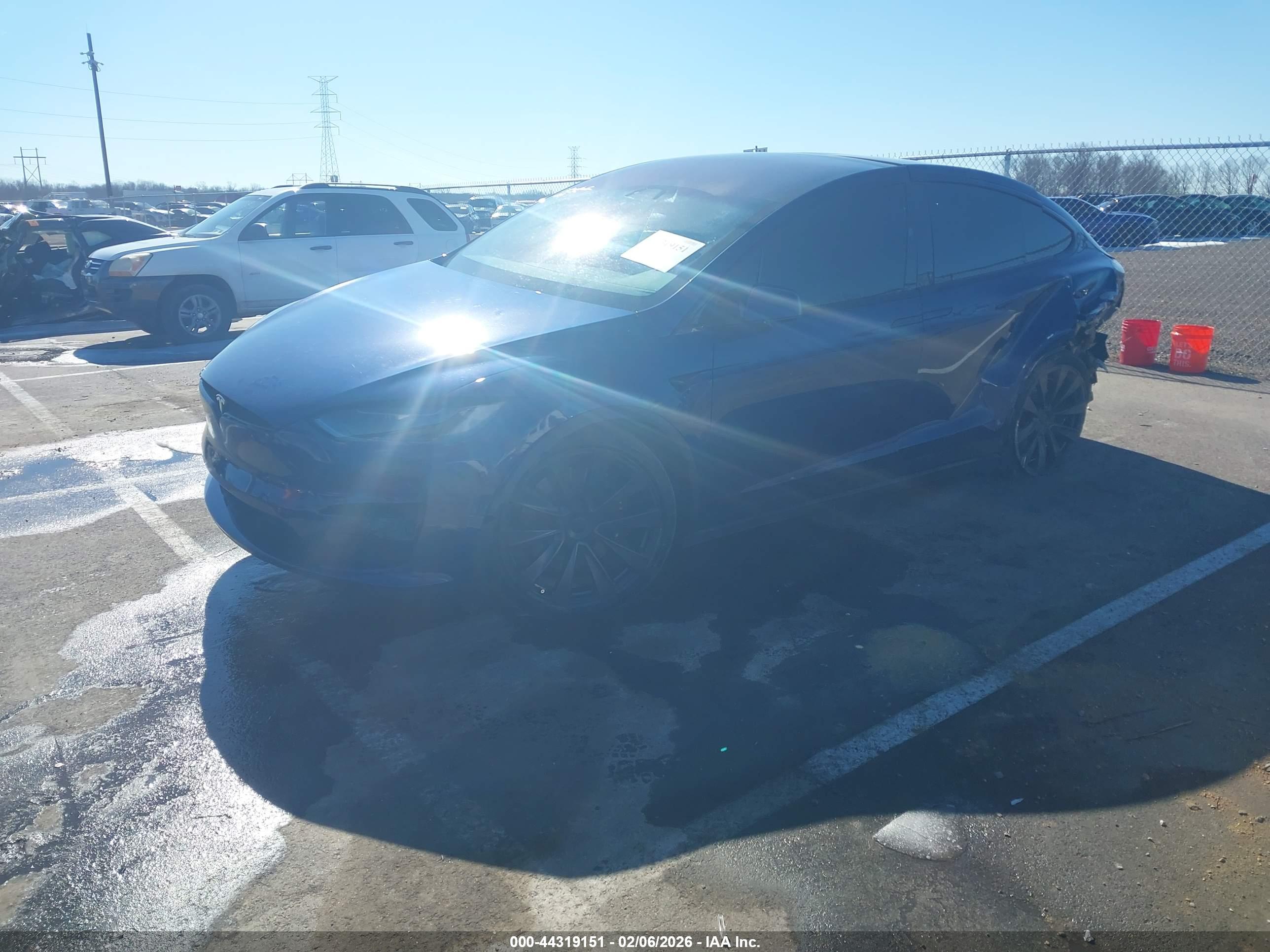 TESLA MODEL image 2