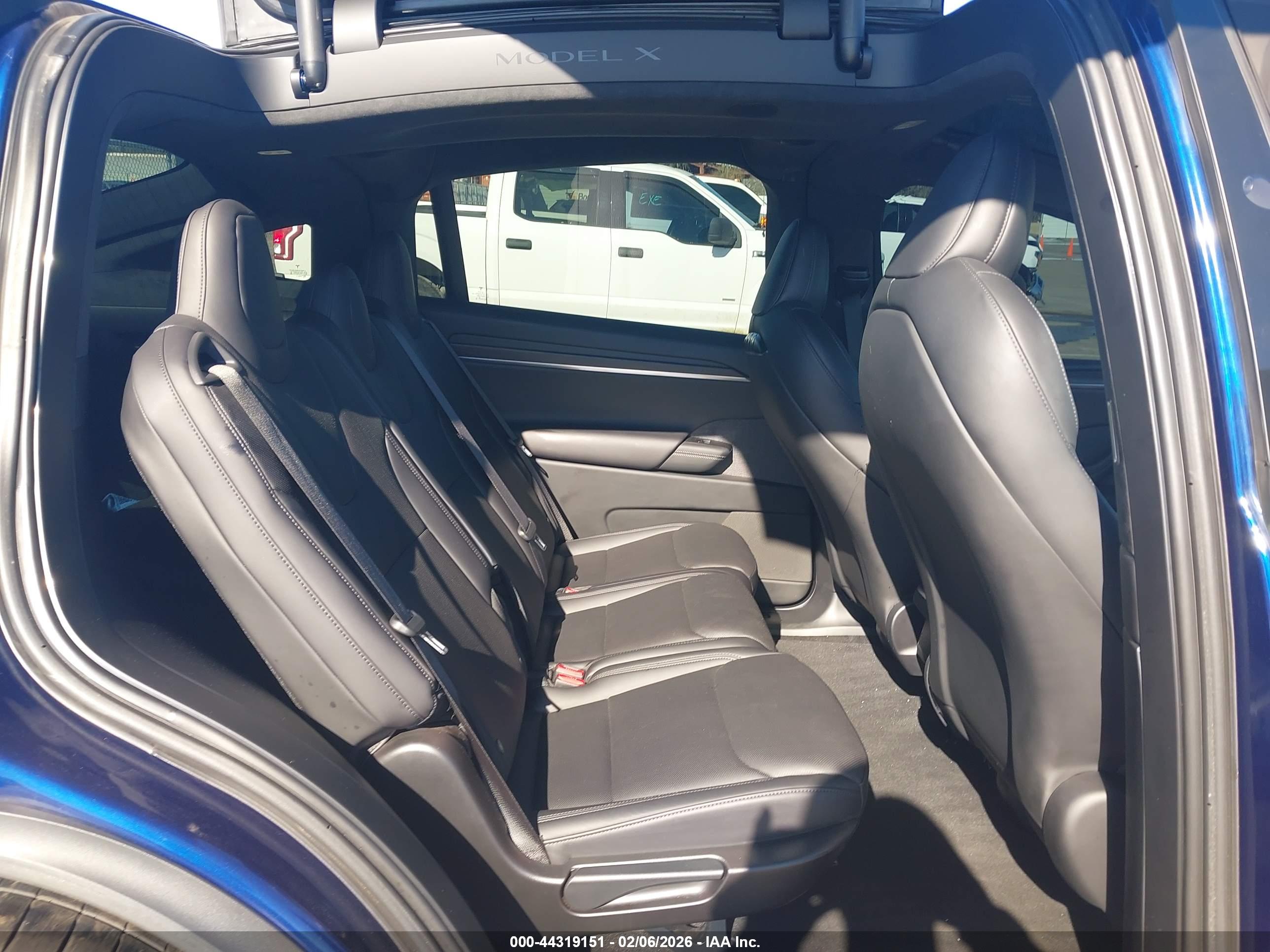 TESLA MODEL image 8