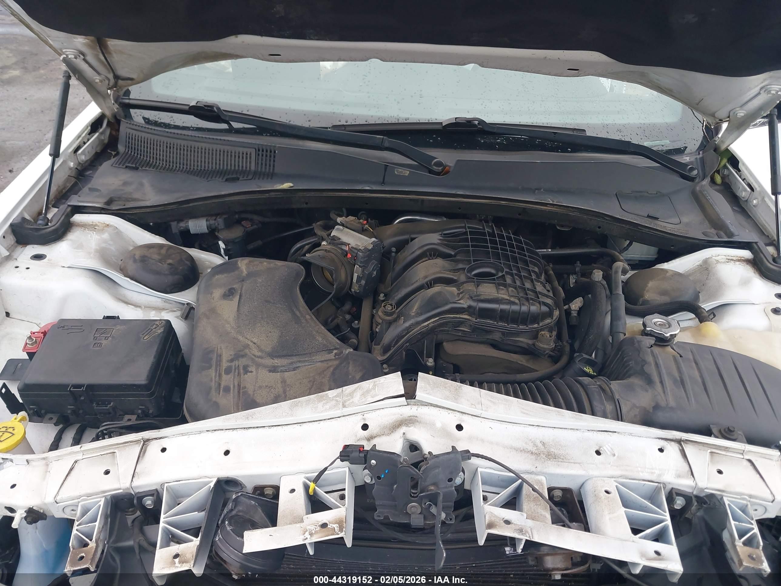 CHRYSLER 300 image 10