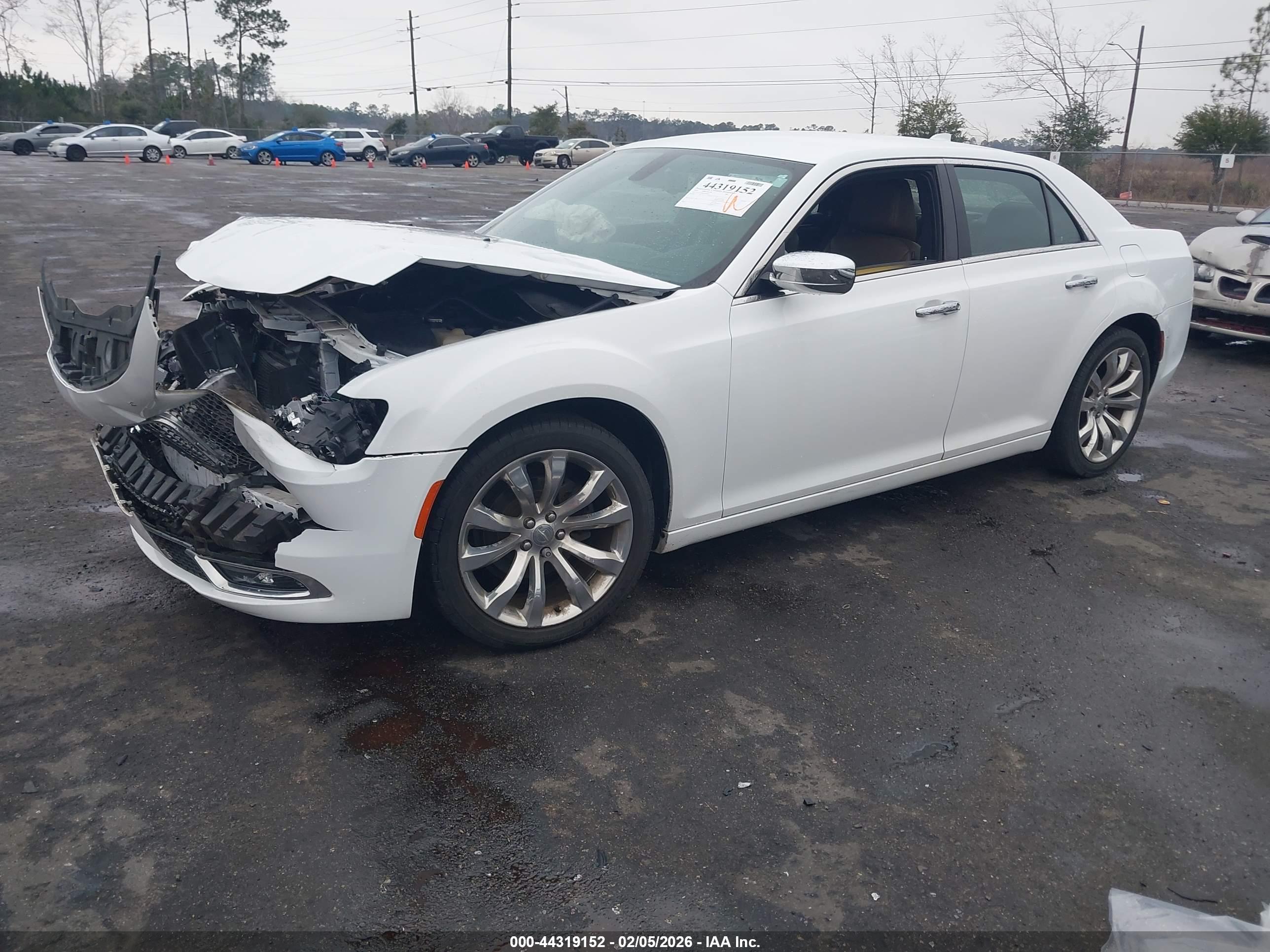 CHRYSLER 300 image 2