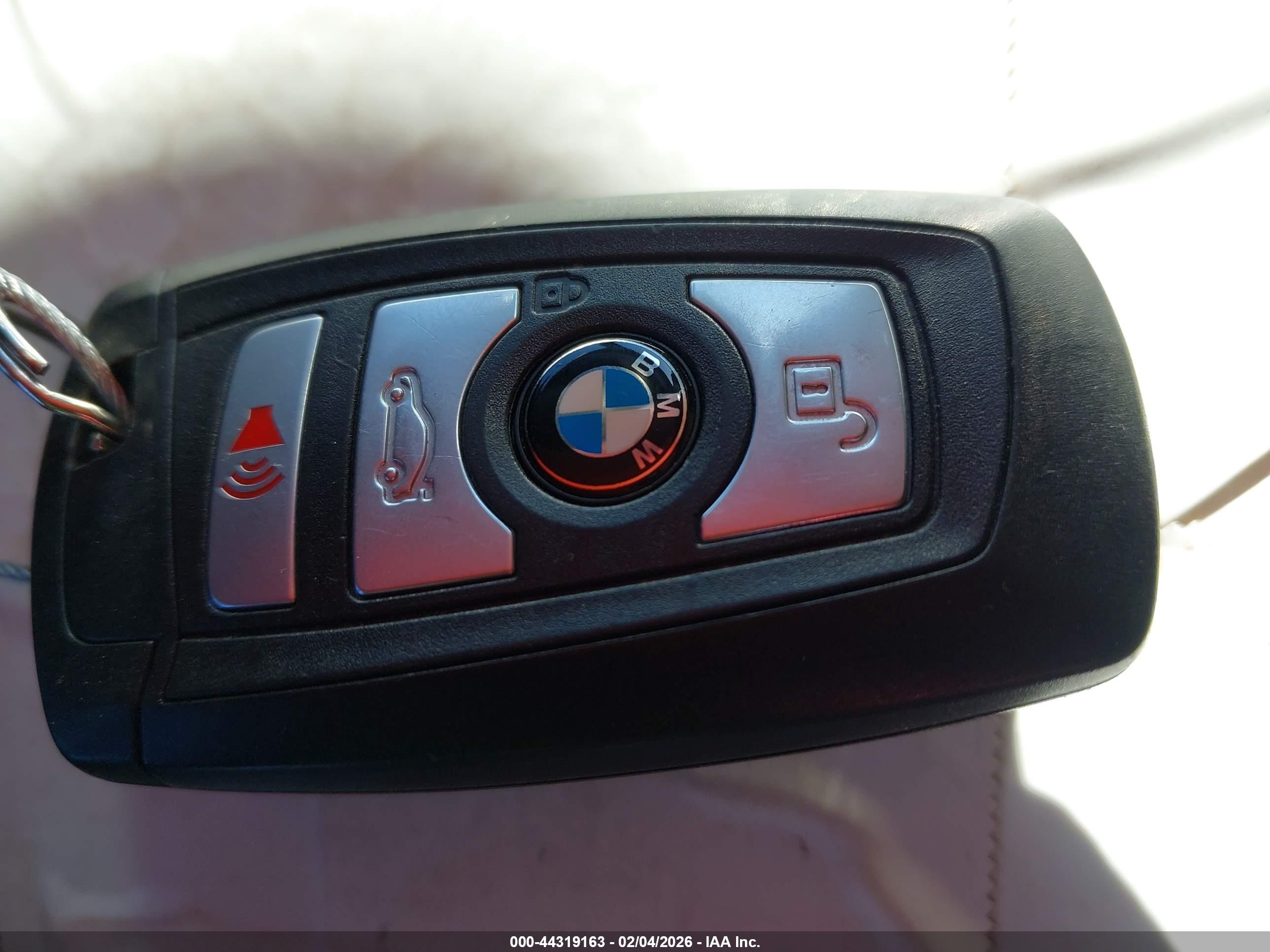 BMW 528I image 11