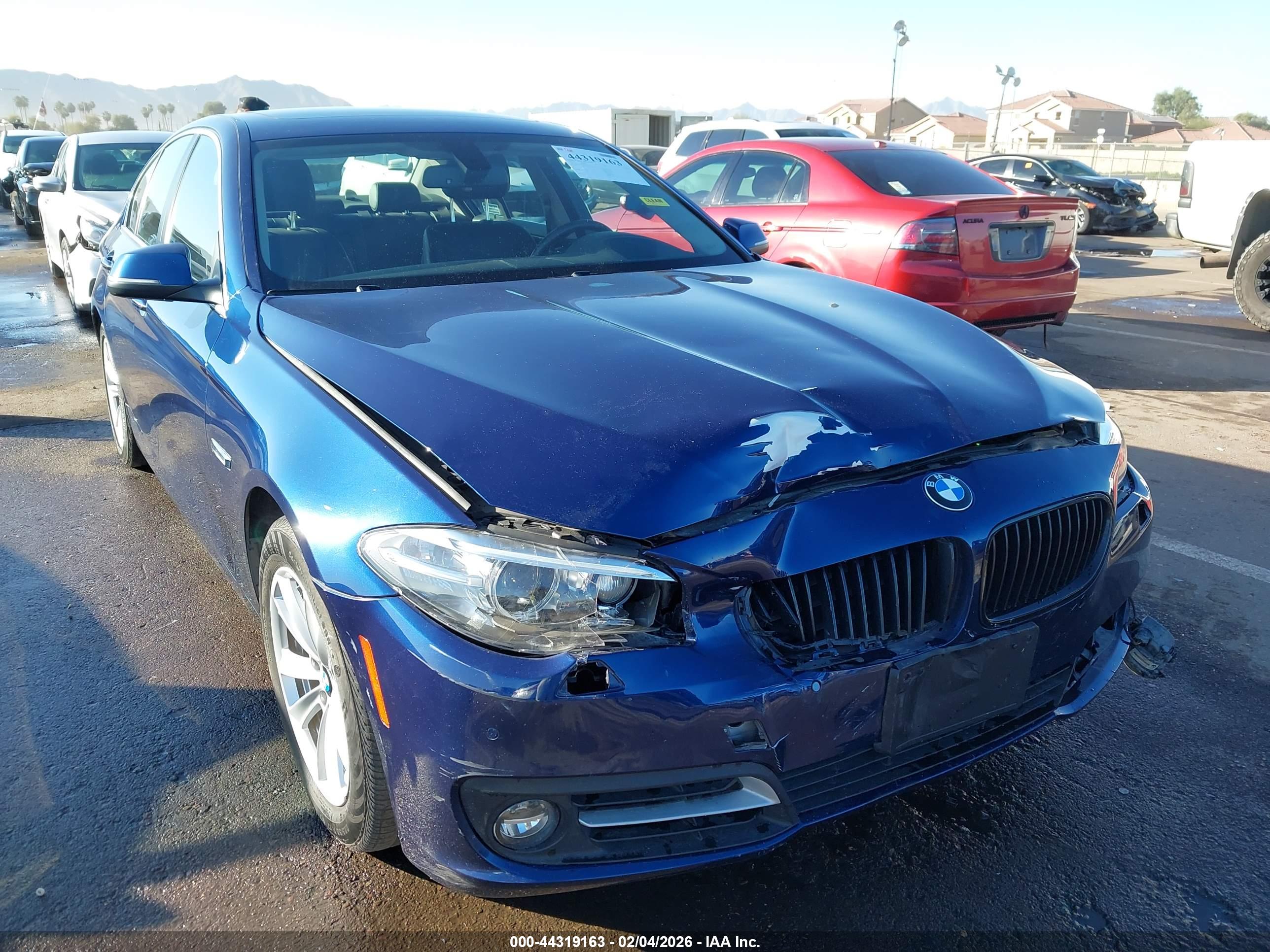 BMW 528I image 6