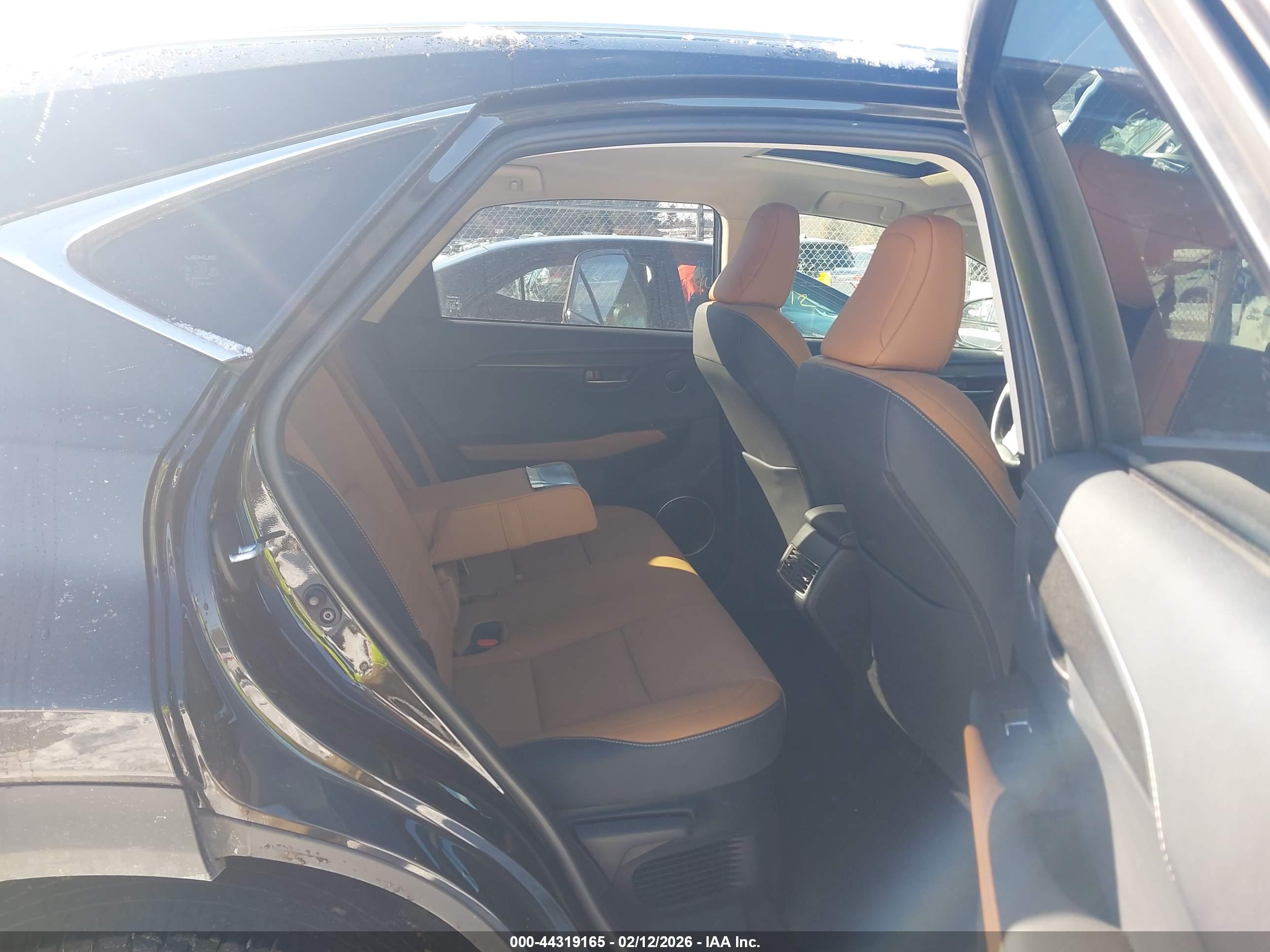 LEXUS NX image 8