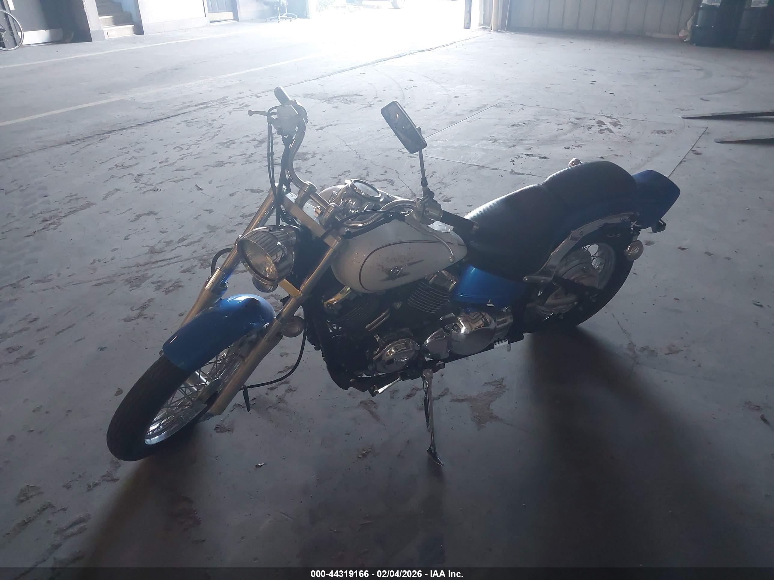 YAMAHA XVS650 image 2