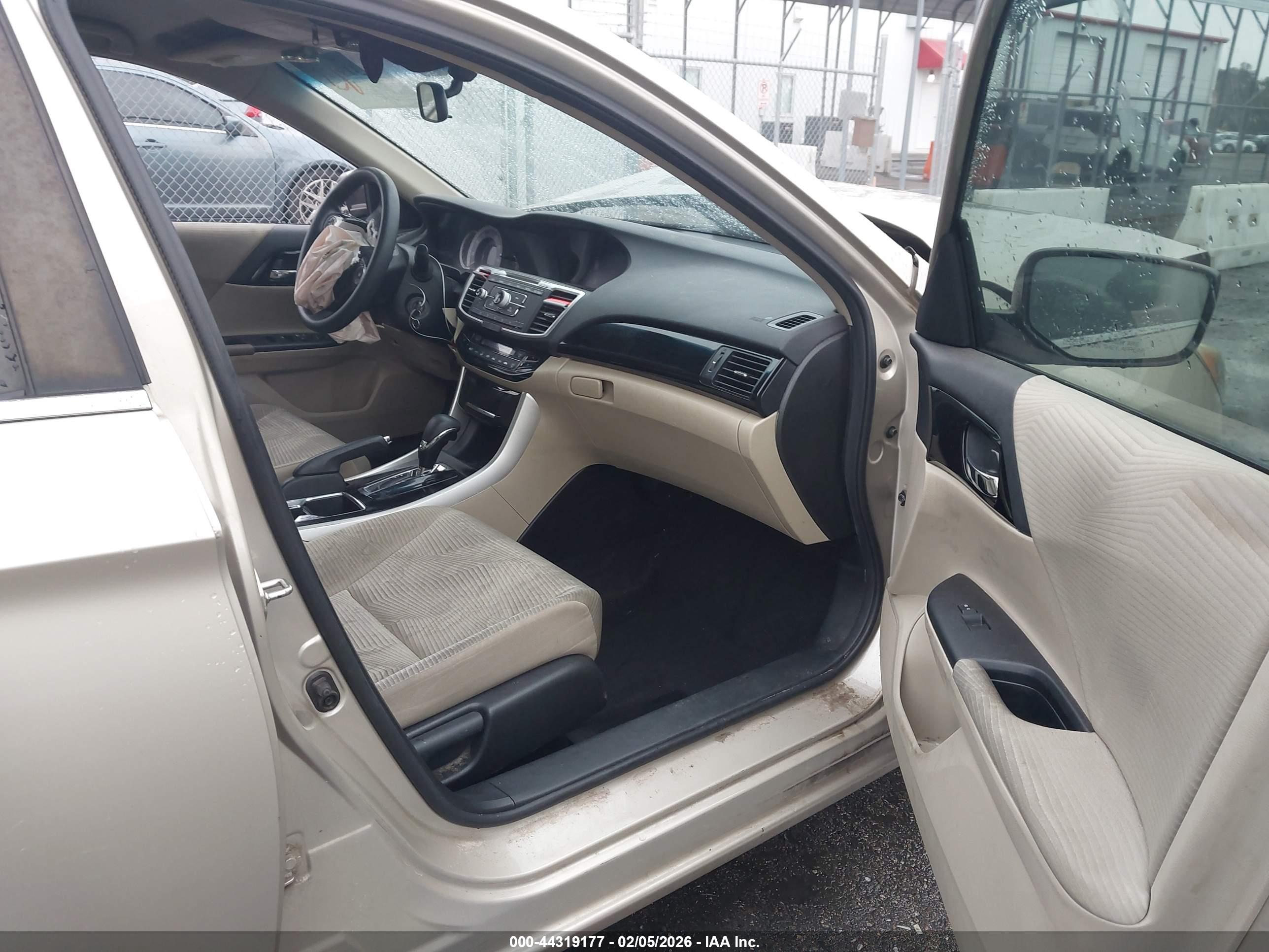 HONDA ACCORD image 5
