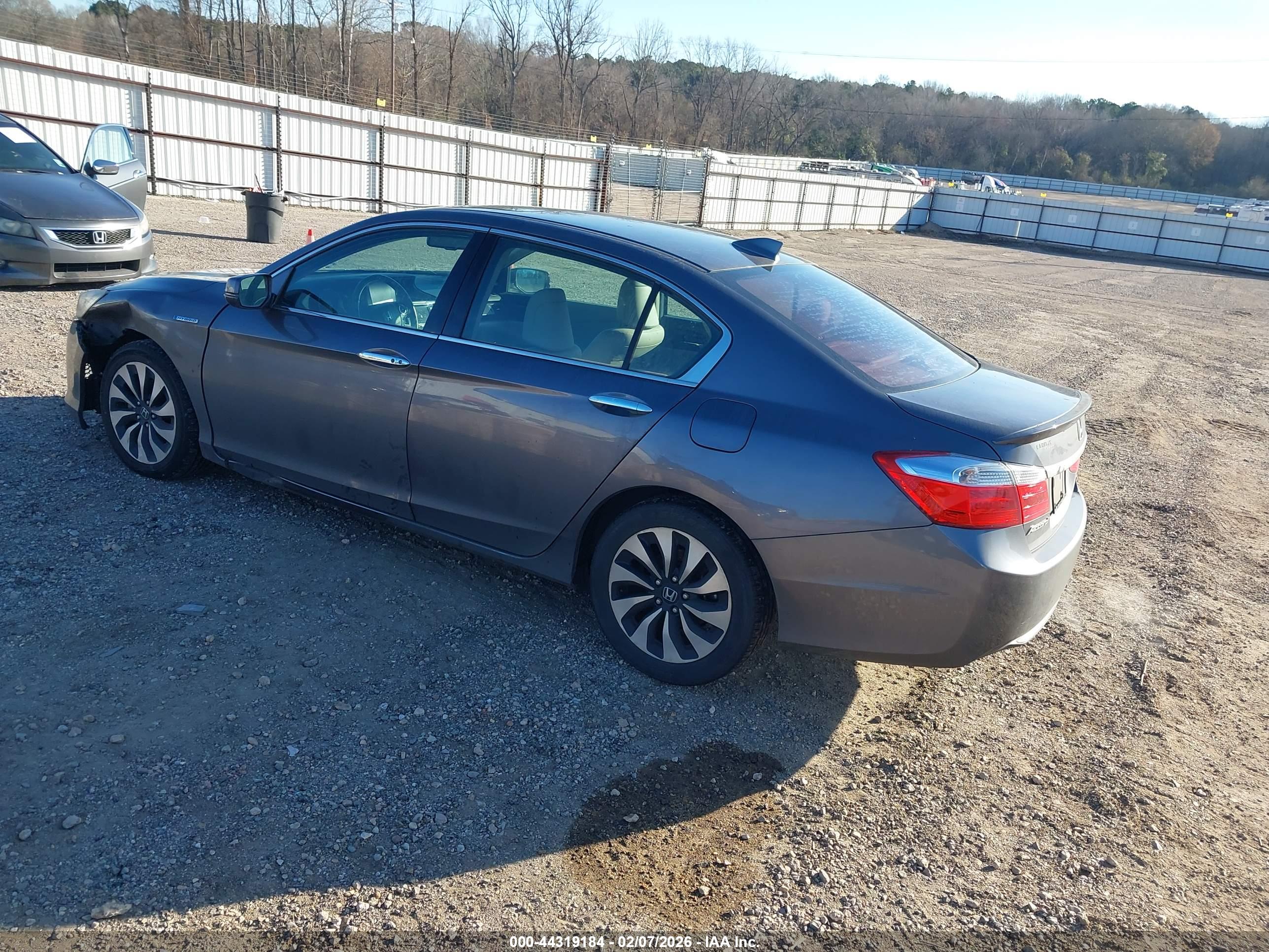 HONDA ACCORD image 3