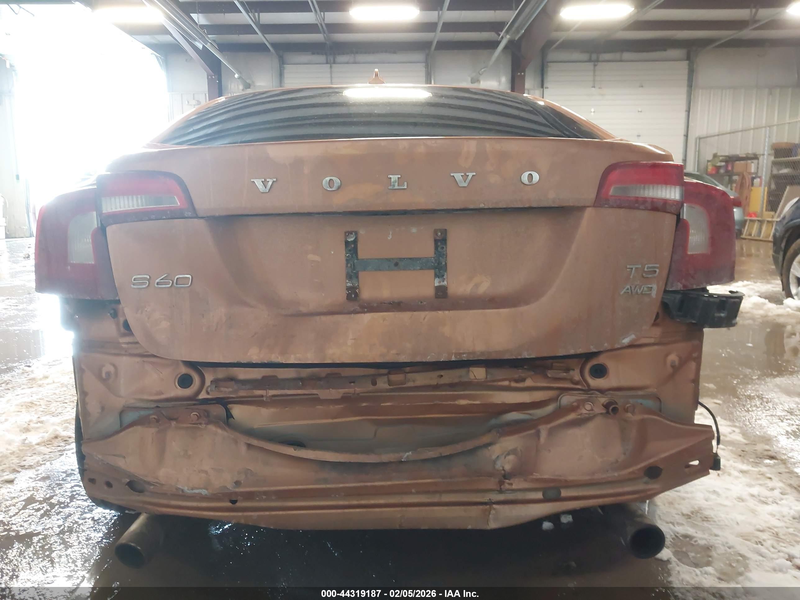 VOLVO S60 image 6