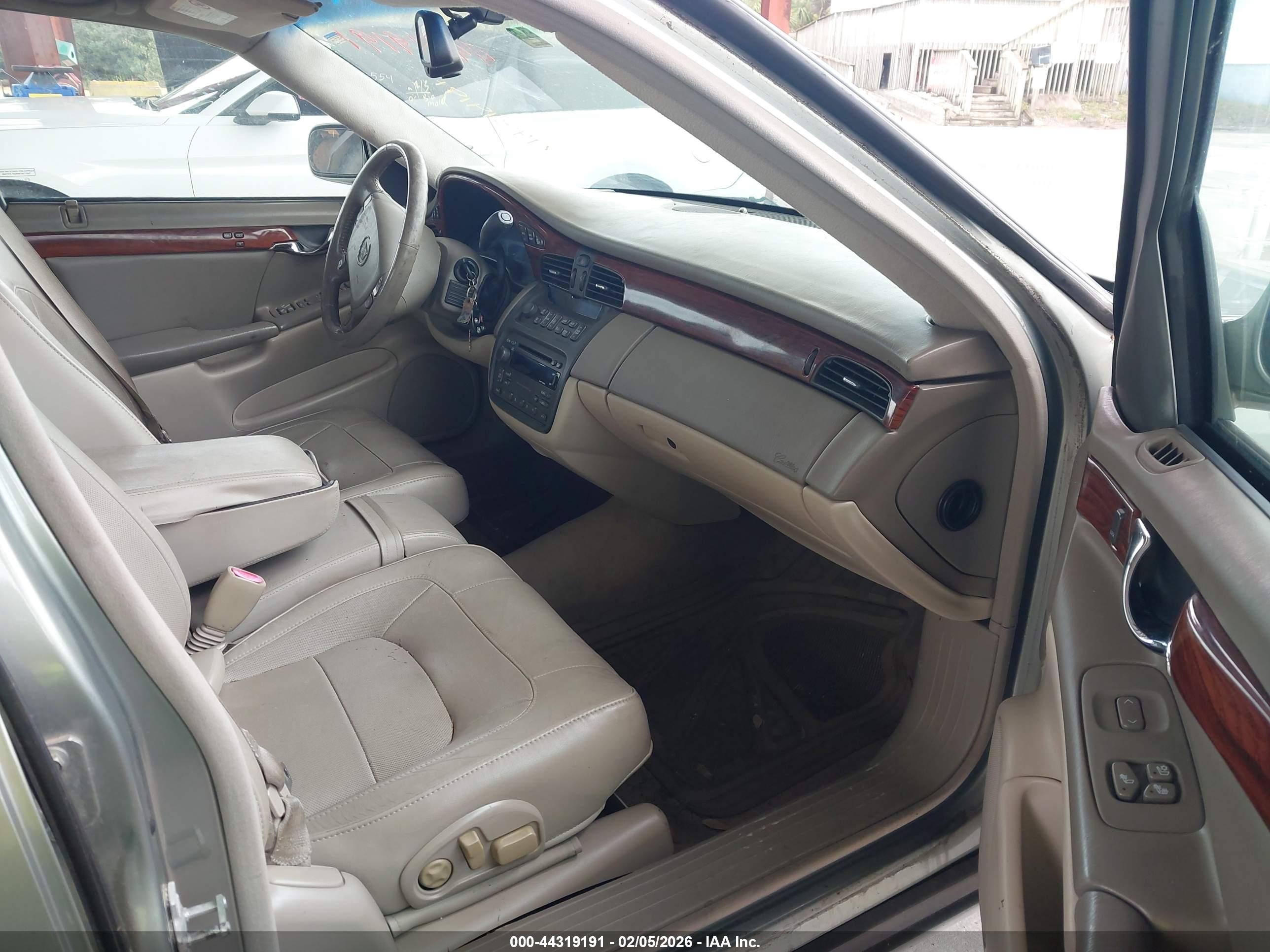 CADILLAC DEVILLE image 5