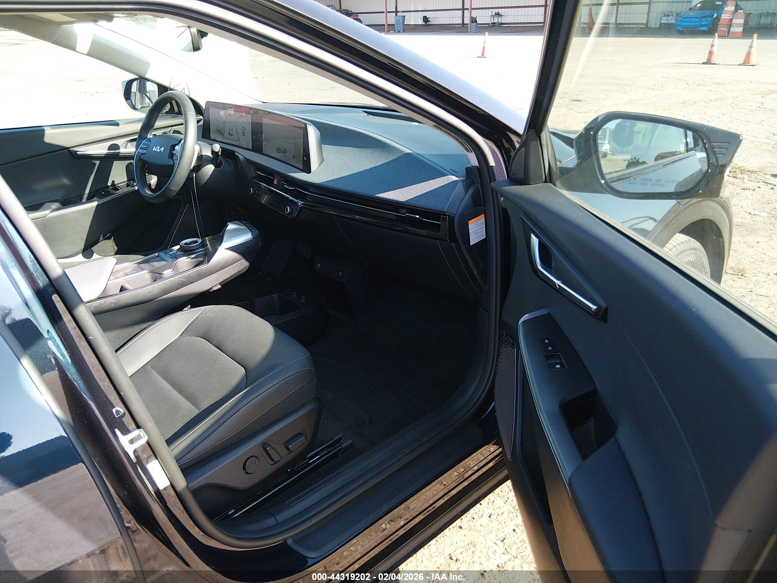 KIA EV6 image 5