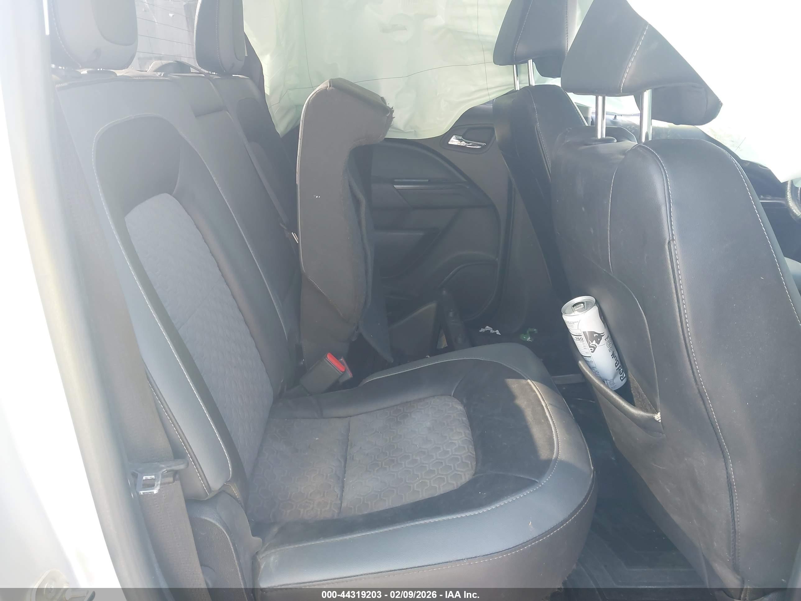CHEVROLET COLORADO image 8
