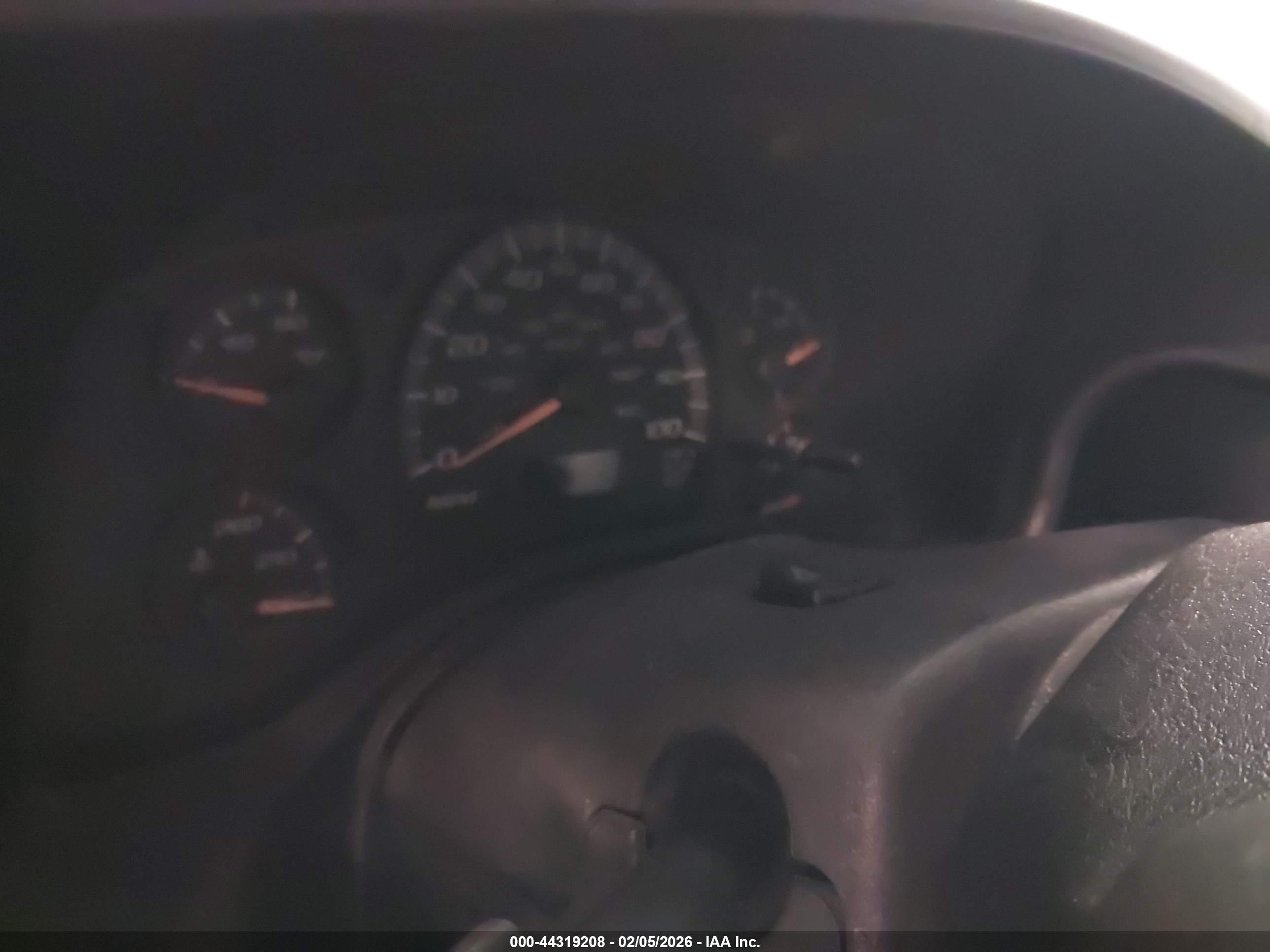 CHEVROLET EXPRESS image 7