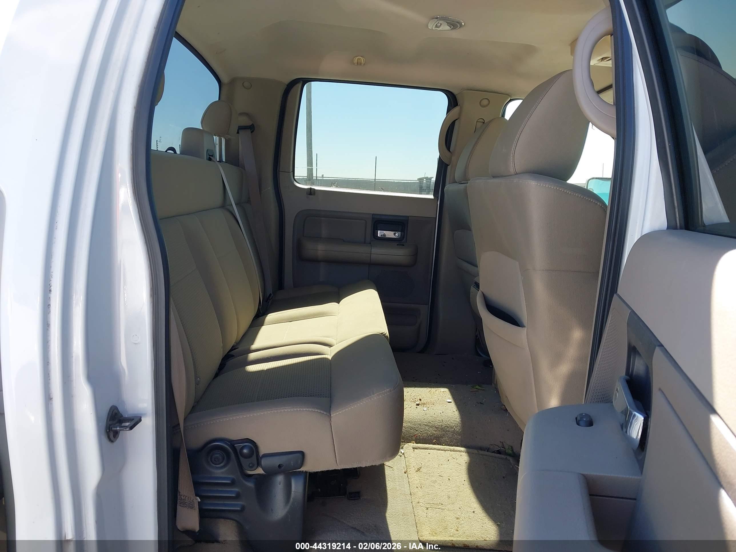 FORD F-150 image 8