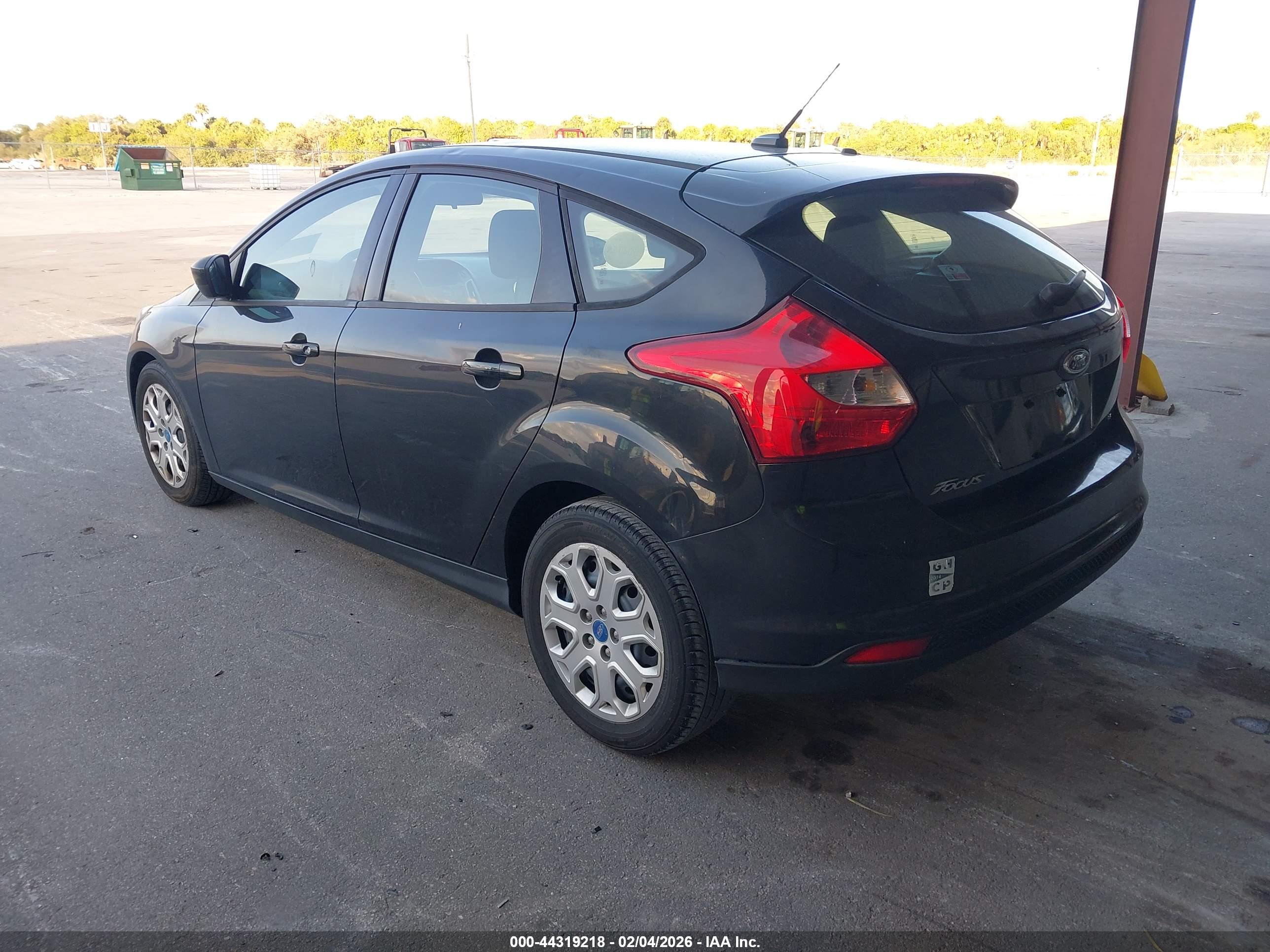 FORD FOCUS image 3