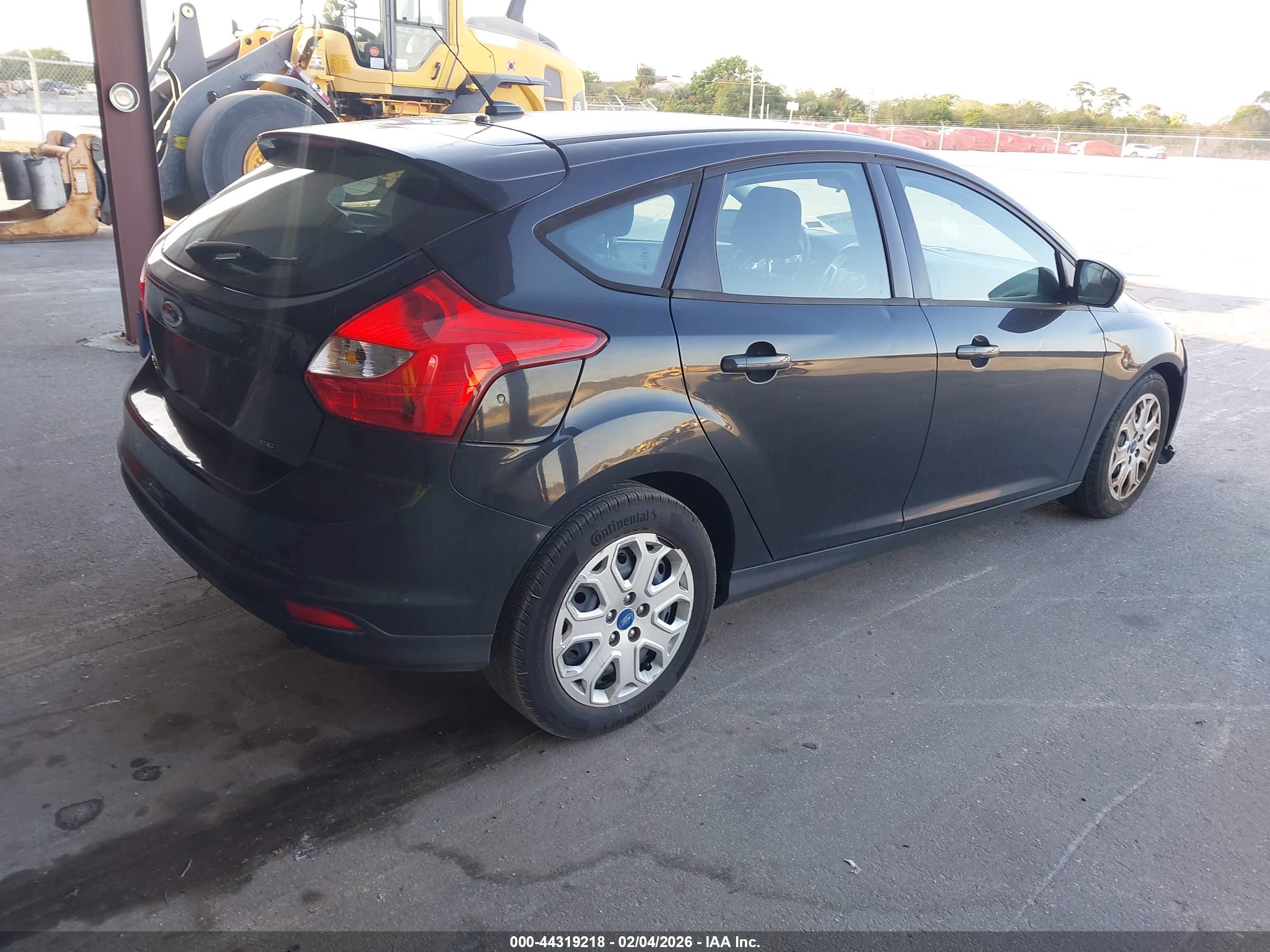 FORD FOCUS image 4