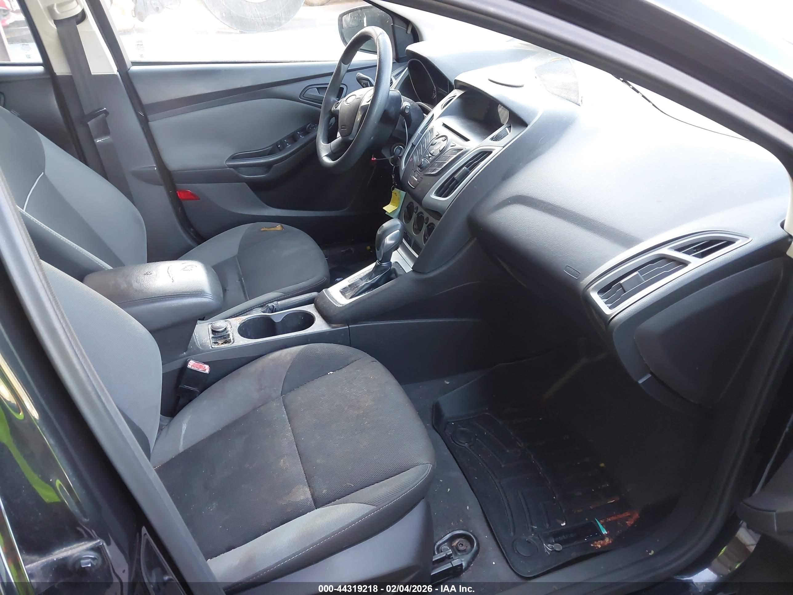 FORD FOCUS image 5