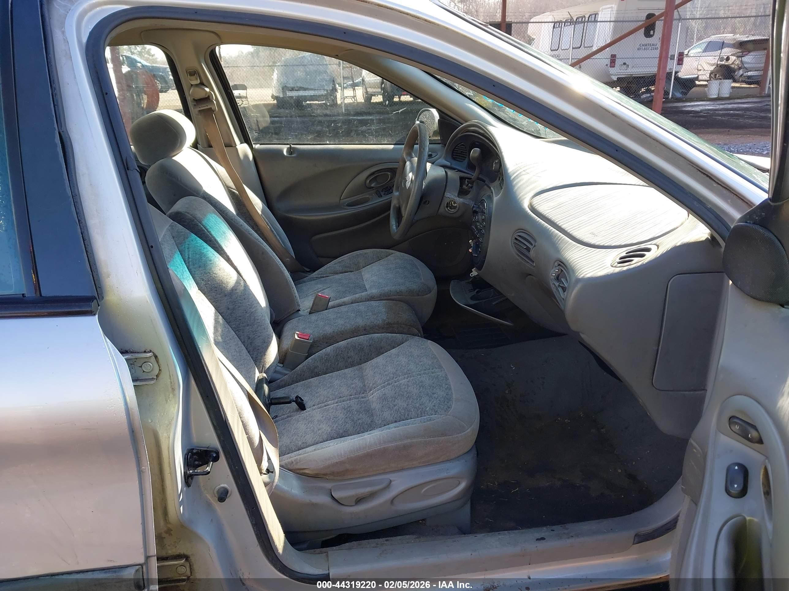 FORD TAURUS image 5