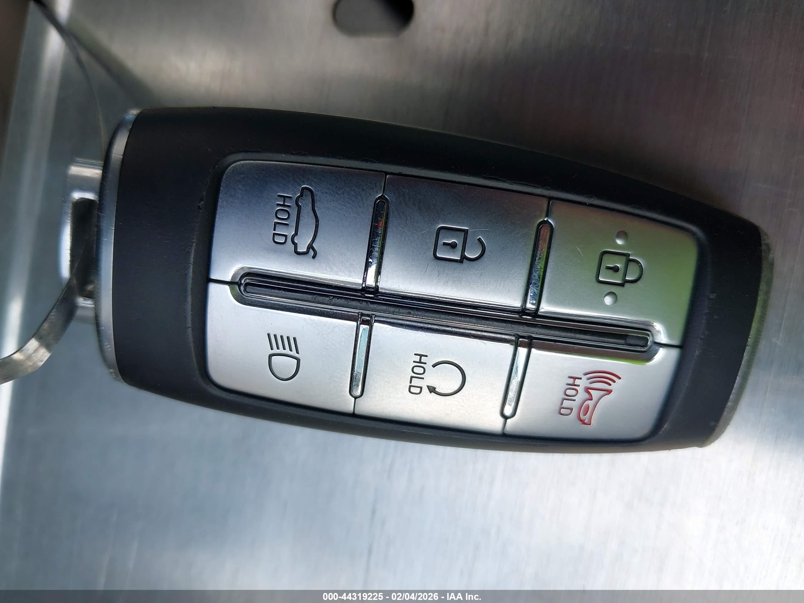 GENESIS G70 image 11